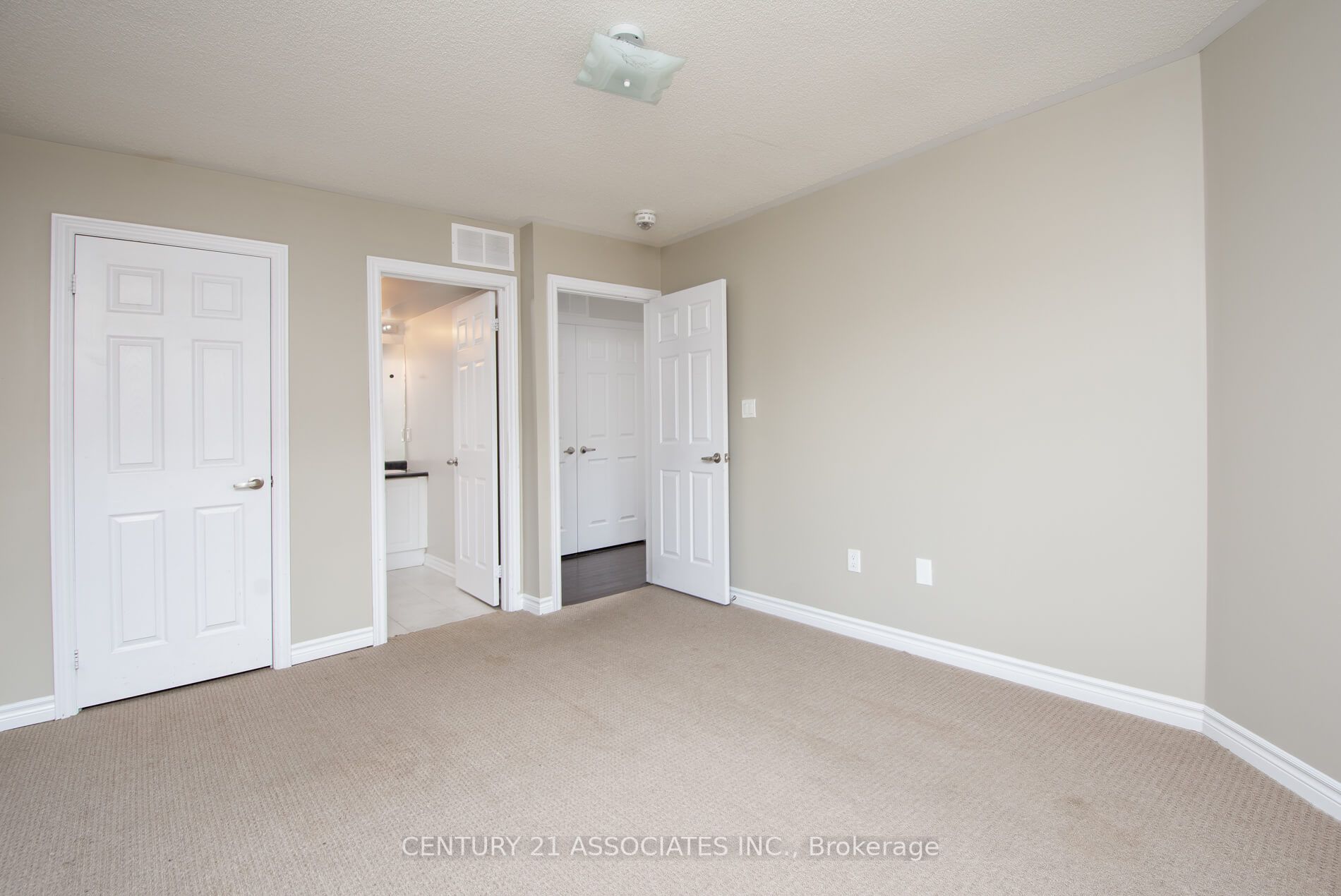 200 Veterans Dr, #20