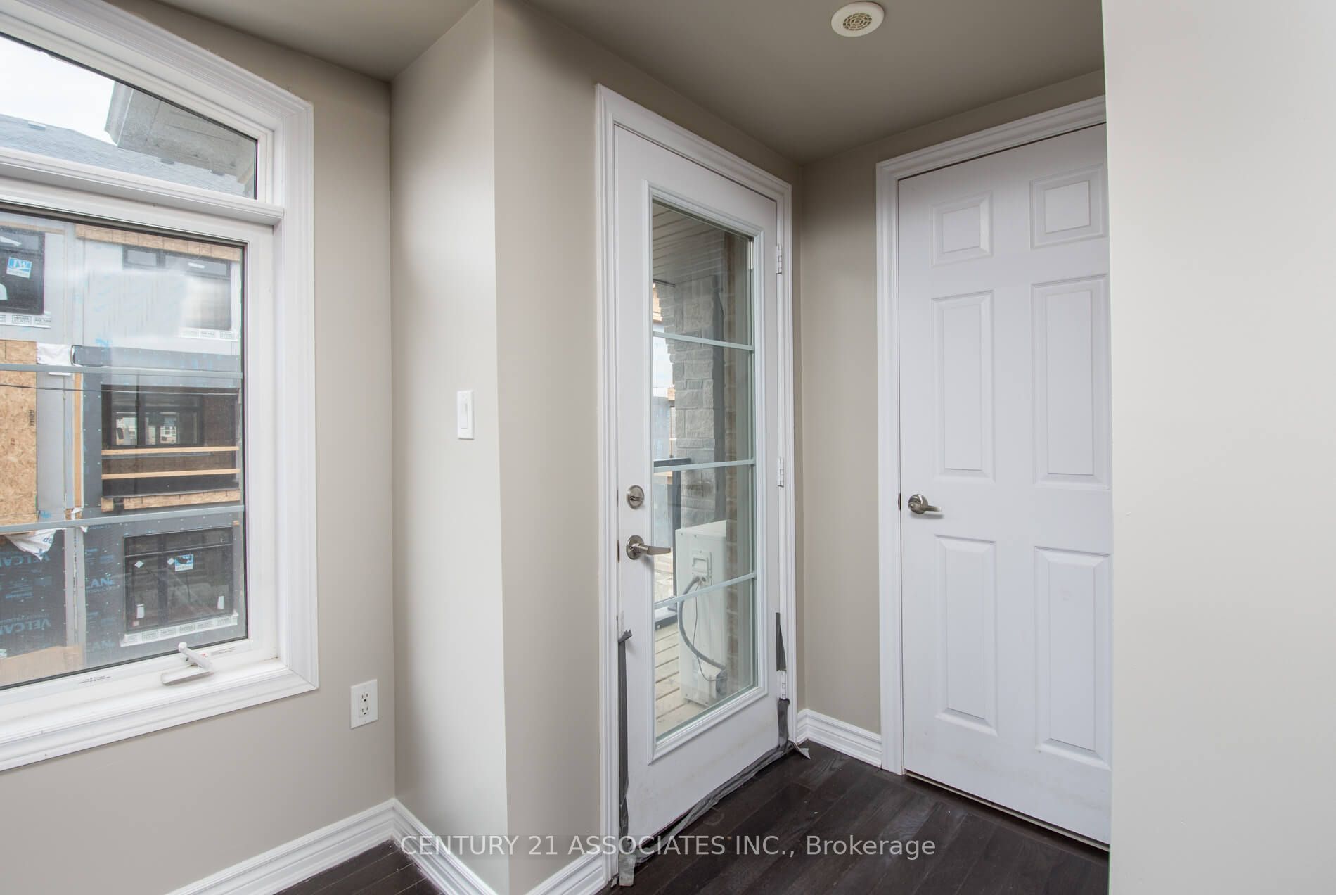 200 Veterans Dr, #20