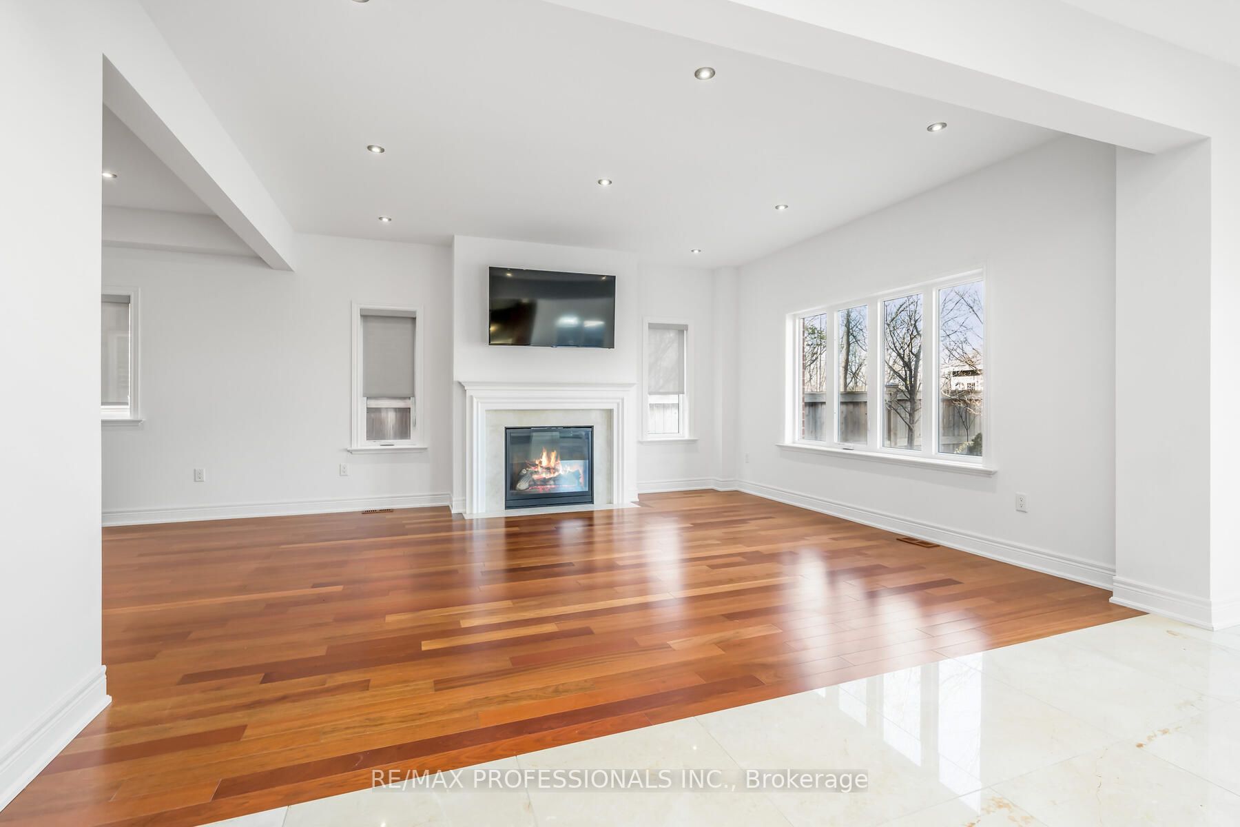 300 Eaton St