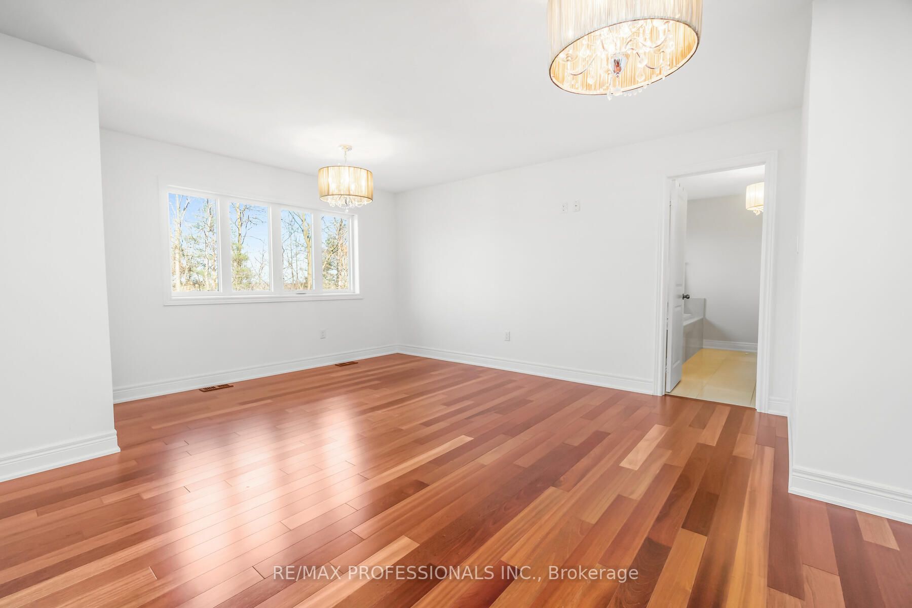 300 Eaton St