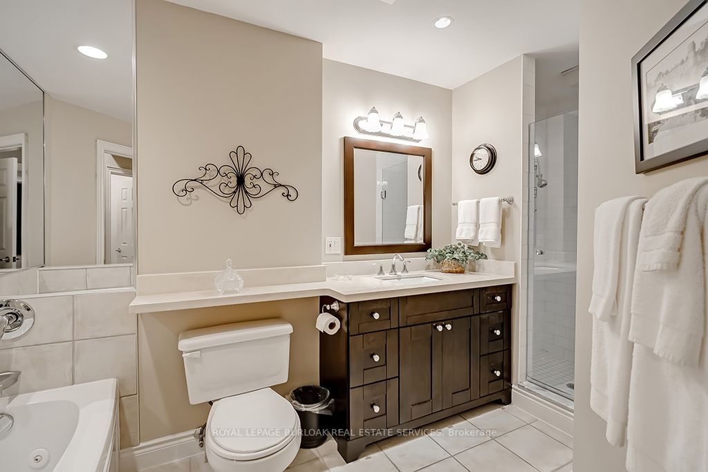 5194 Lakeshore Rd, #507