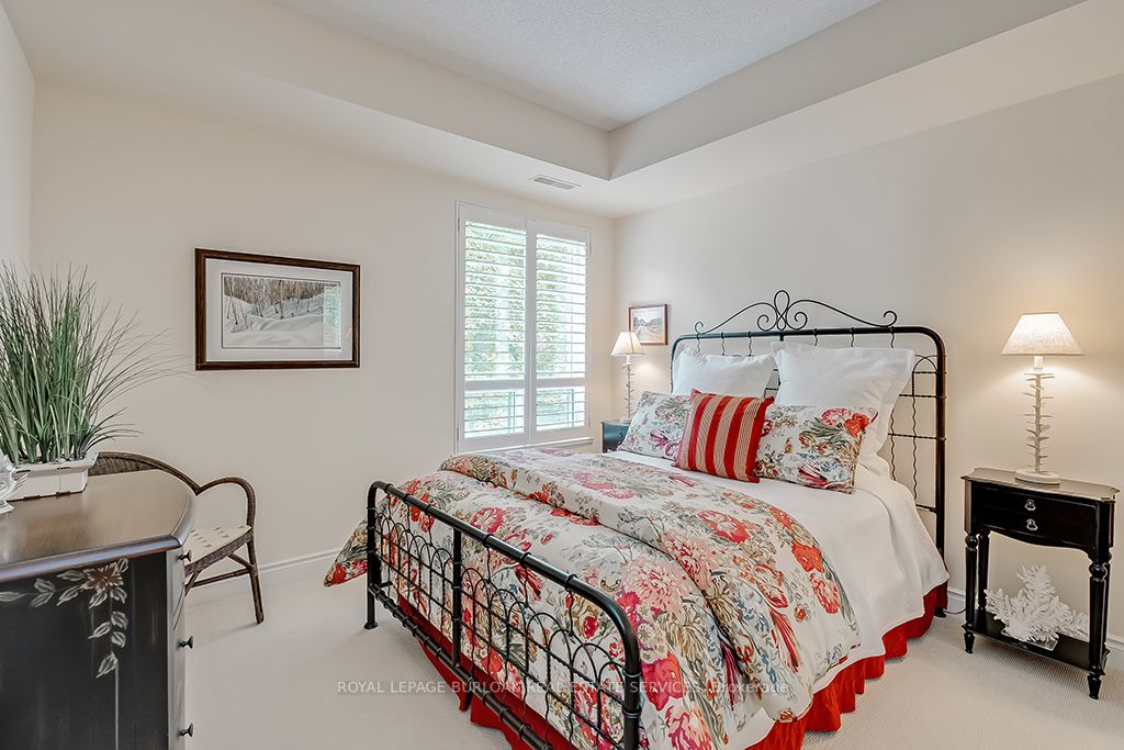 5194 Lakeshore Rd, #507