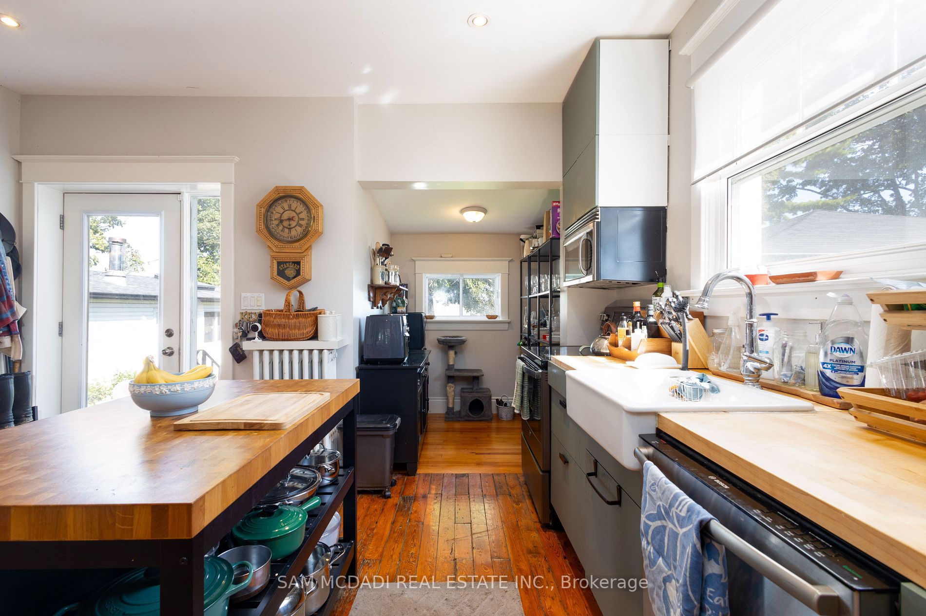 63 Maple Ave S