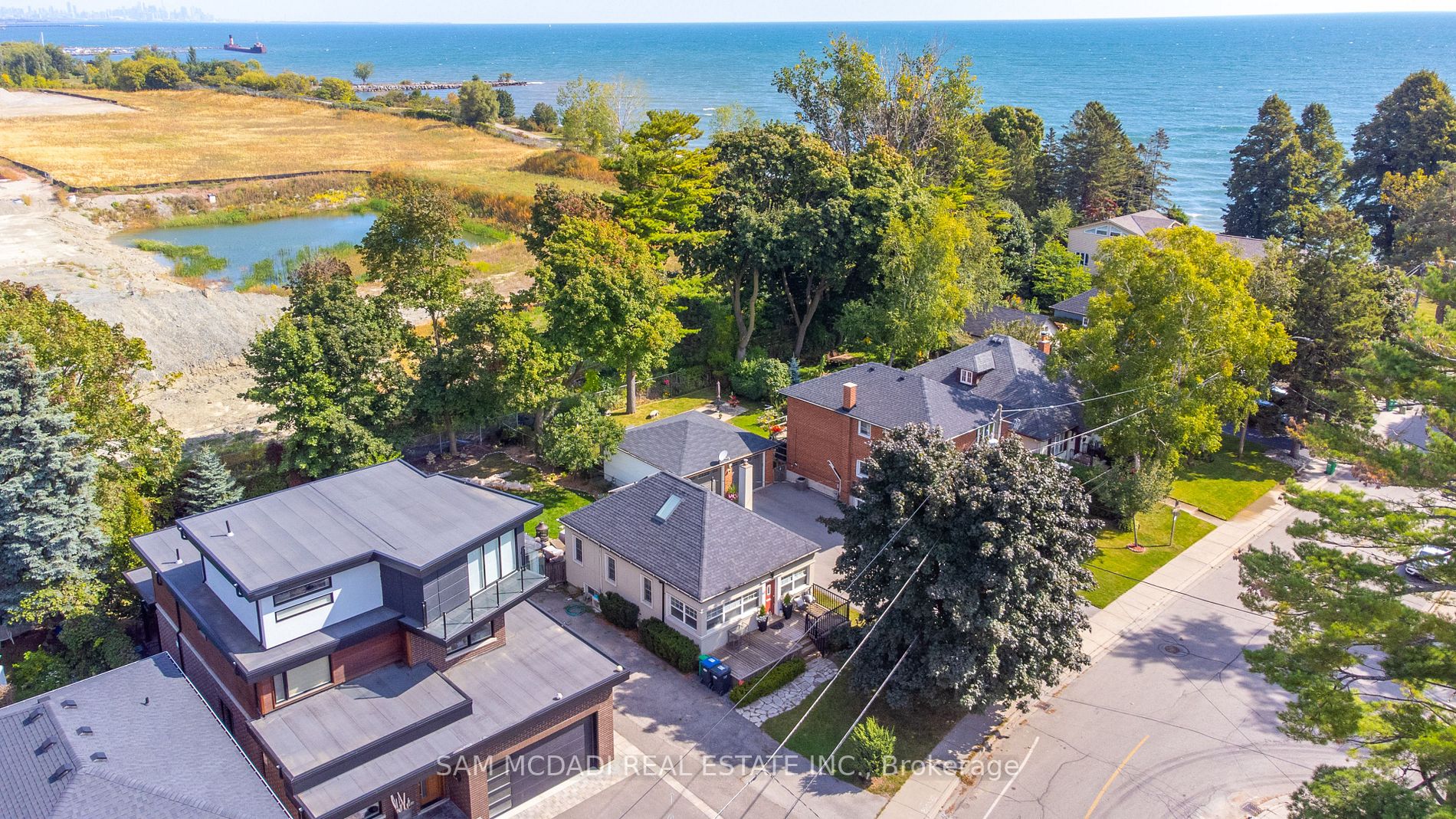 63 Maple Ave S