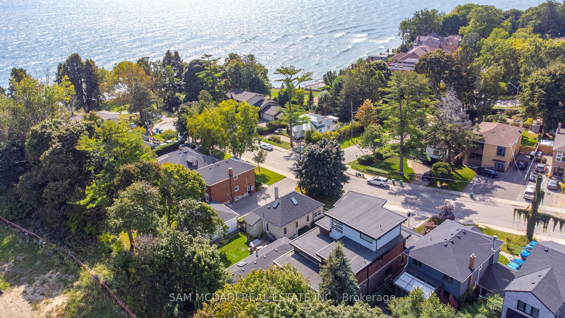63 Maple Ave S