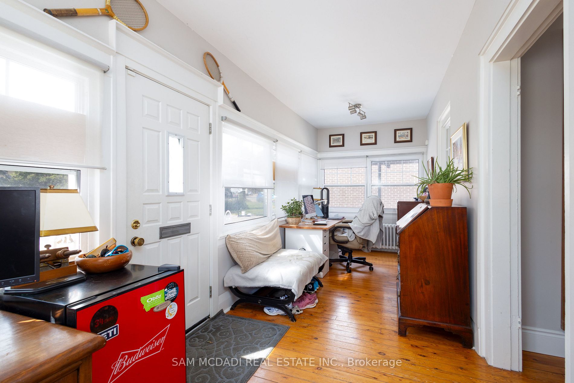 63 Maple Ave S