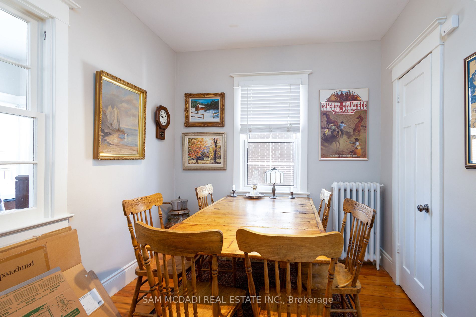63 Maple Ave S