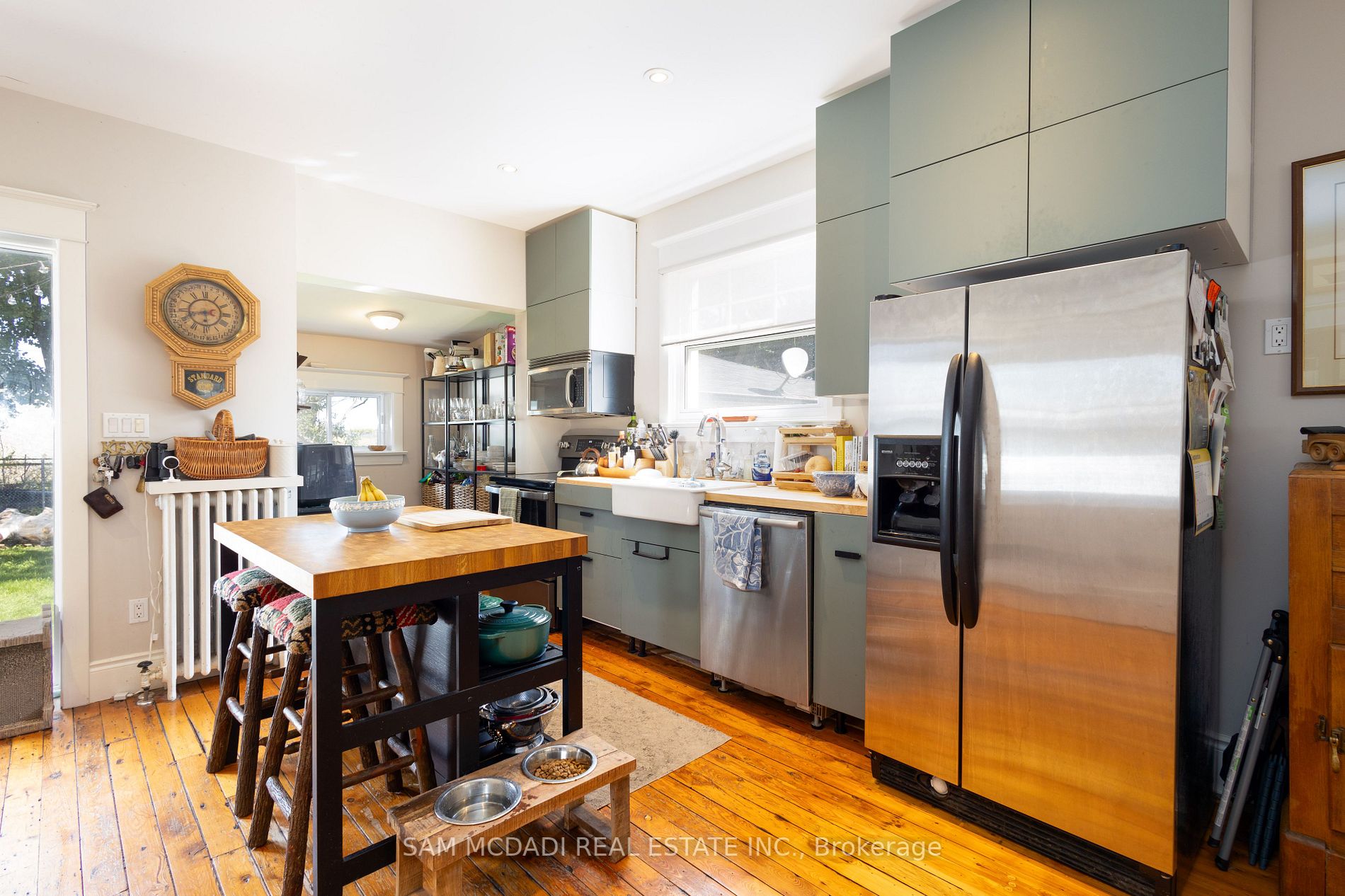 63 Maple Ave S