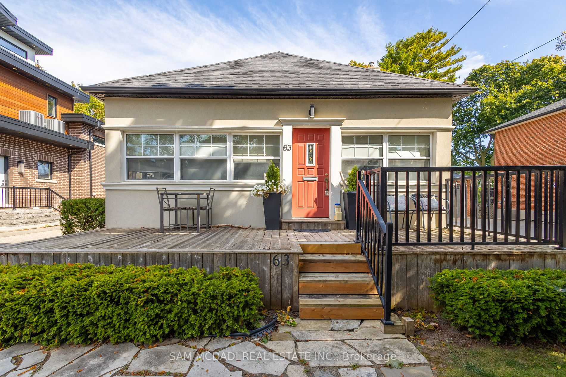 63 Maple Ave S
