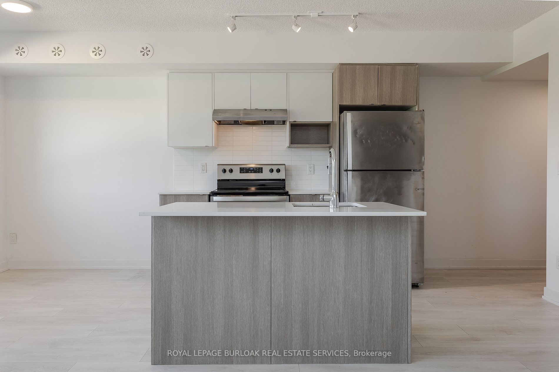 1135 Cooke Boulevard, #112