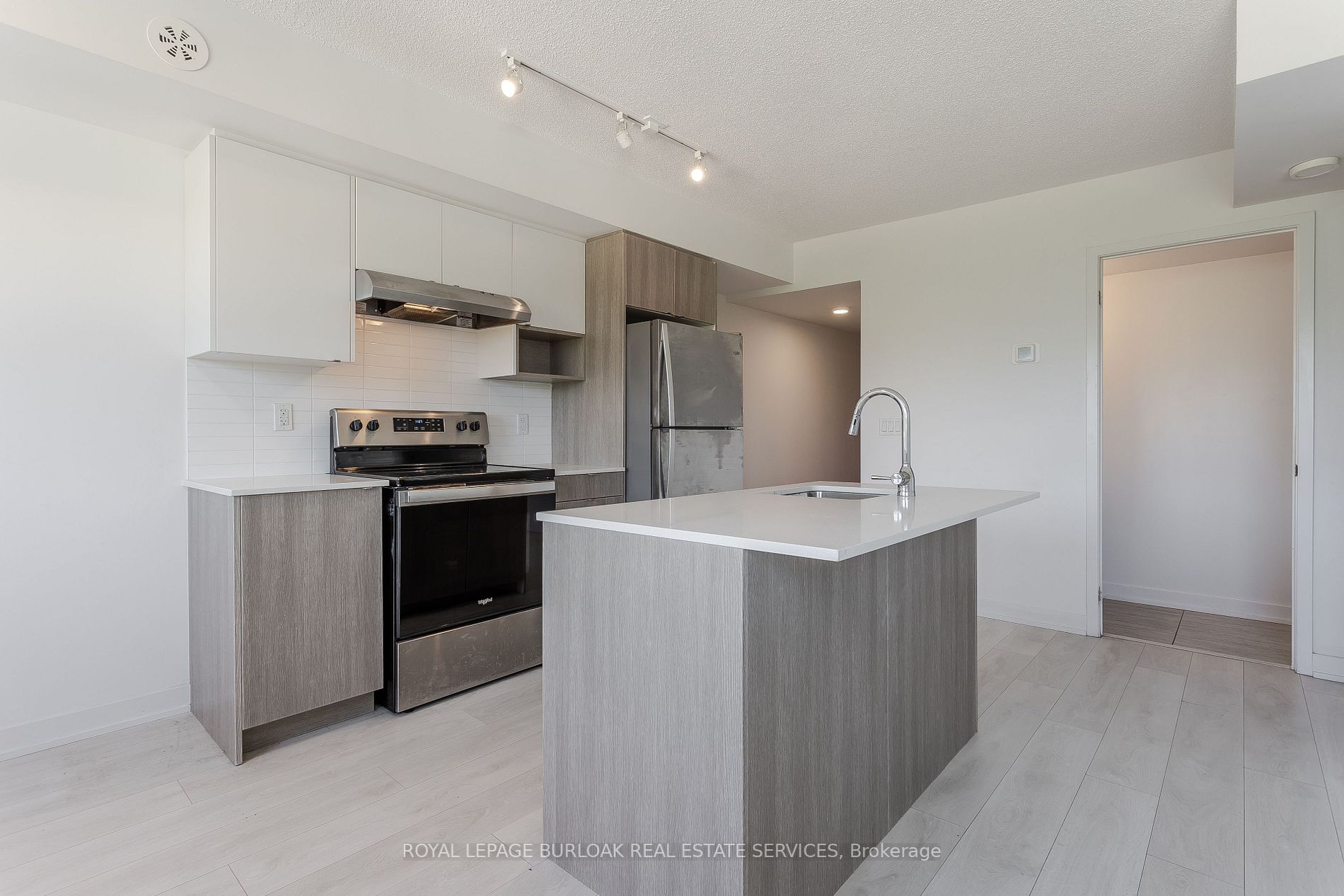 1135 Cooke Boulevard, #112