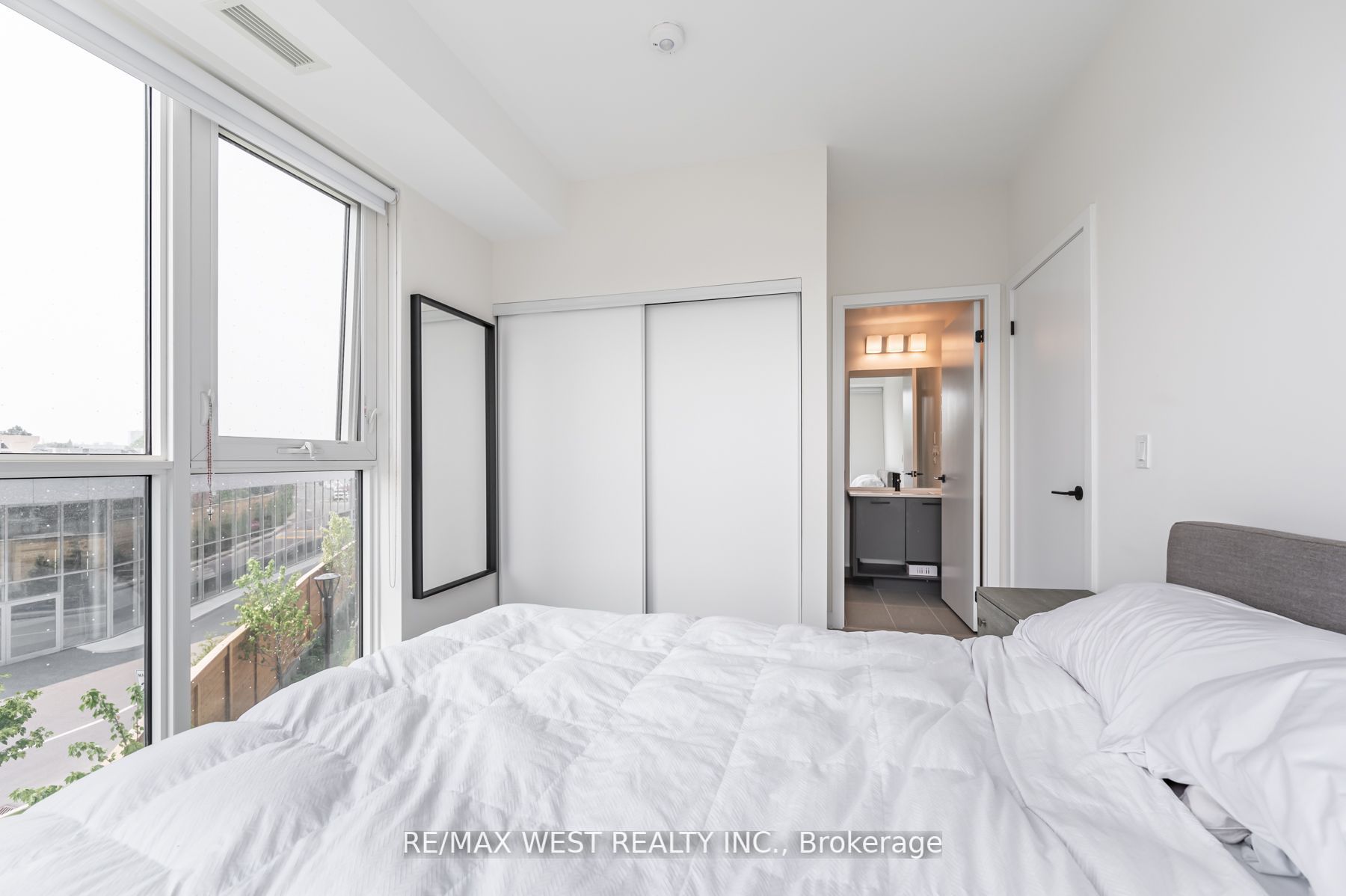2300 St Clair Ave W, #303