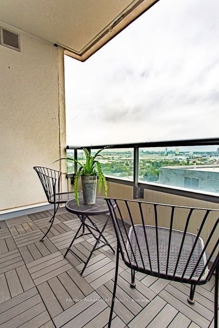 Listing W6812964 - Large Photo # 7