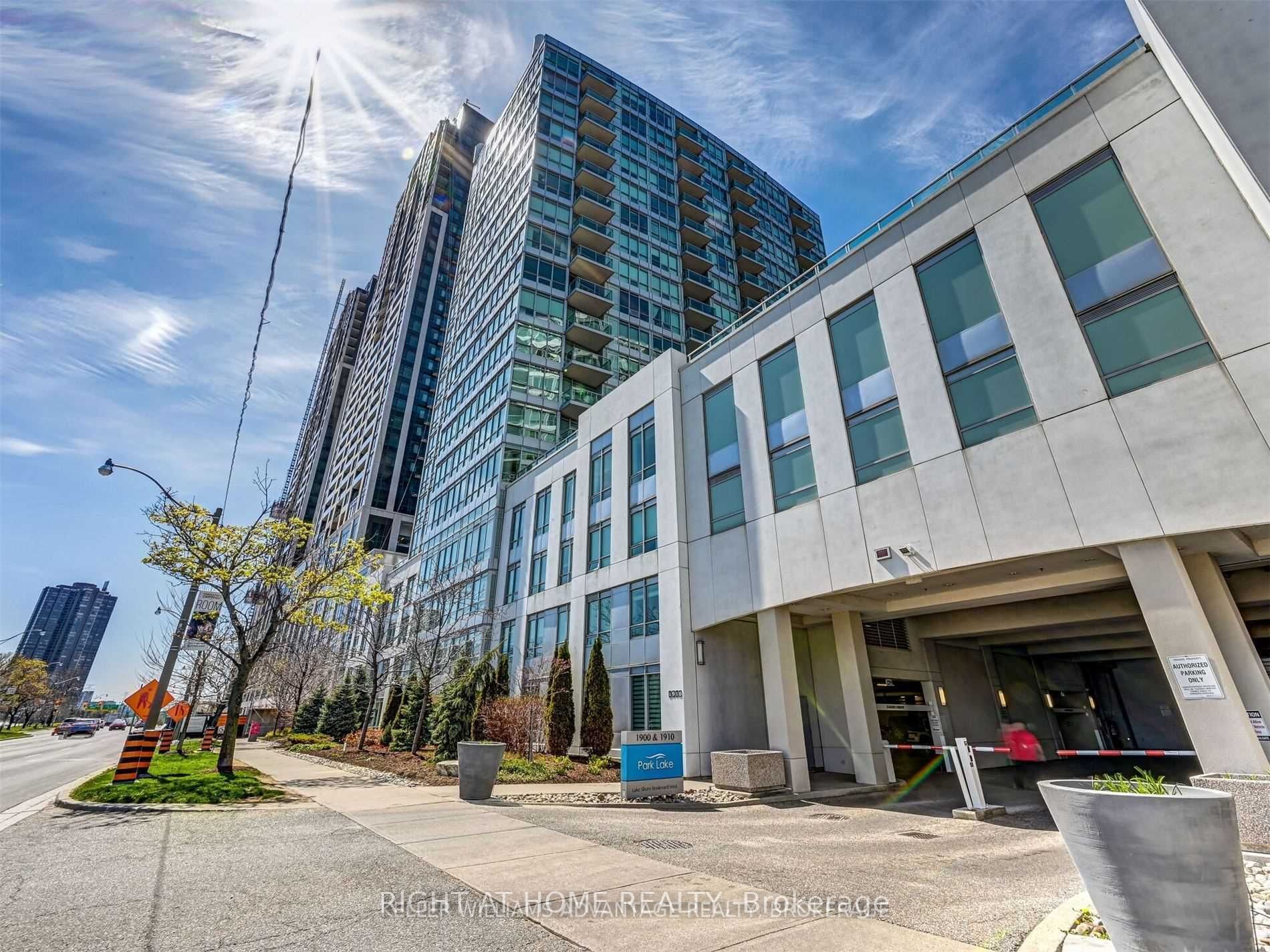1910 Lake Shore Blvd W, #403