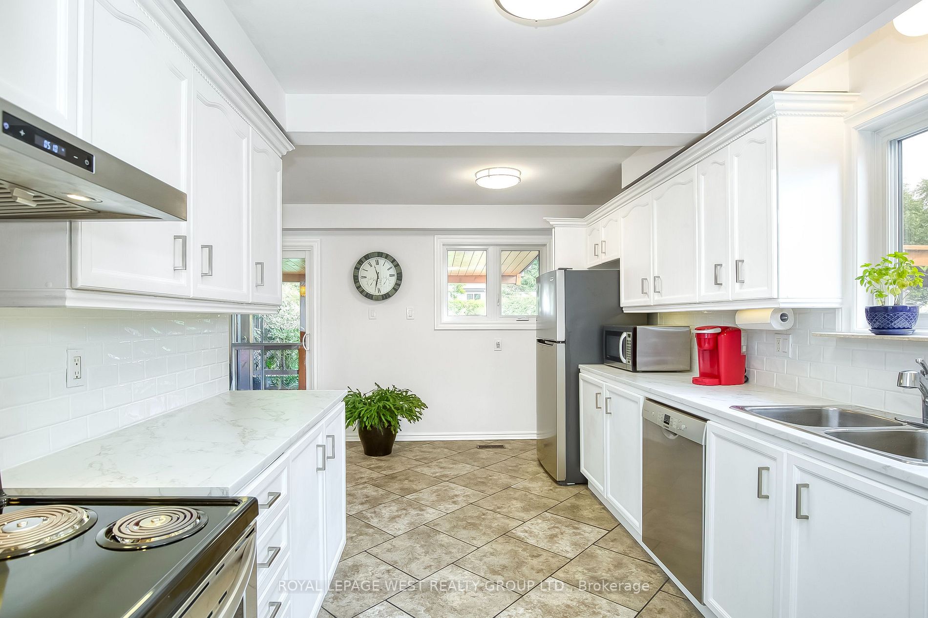 2363 Whaley Dr