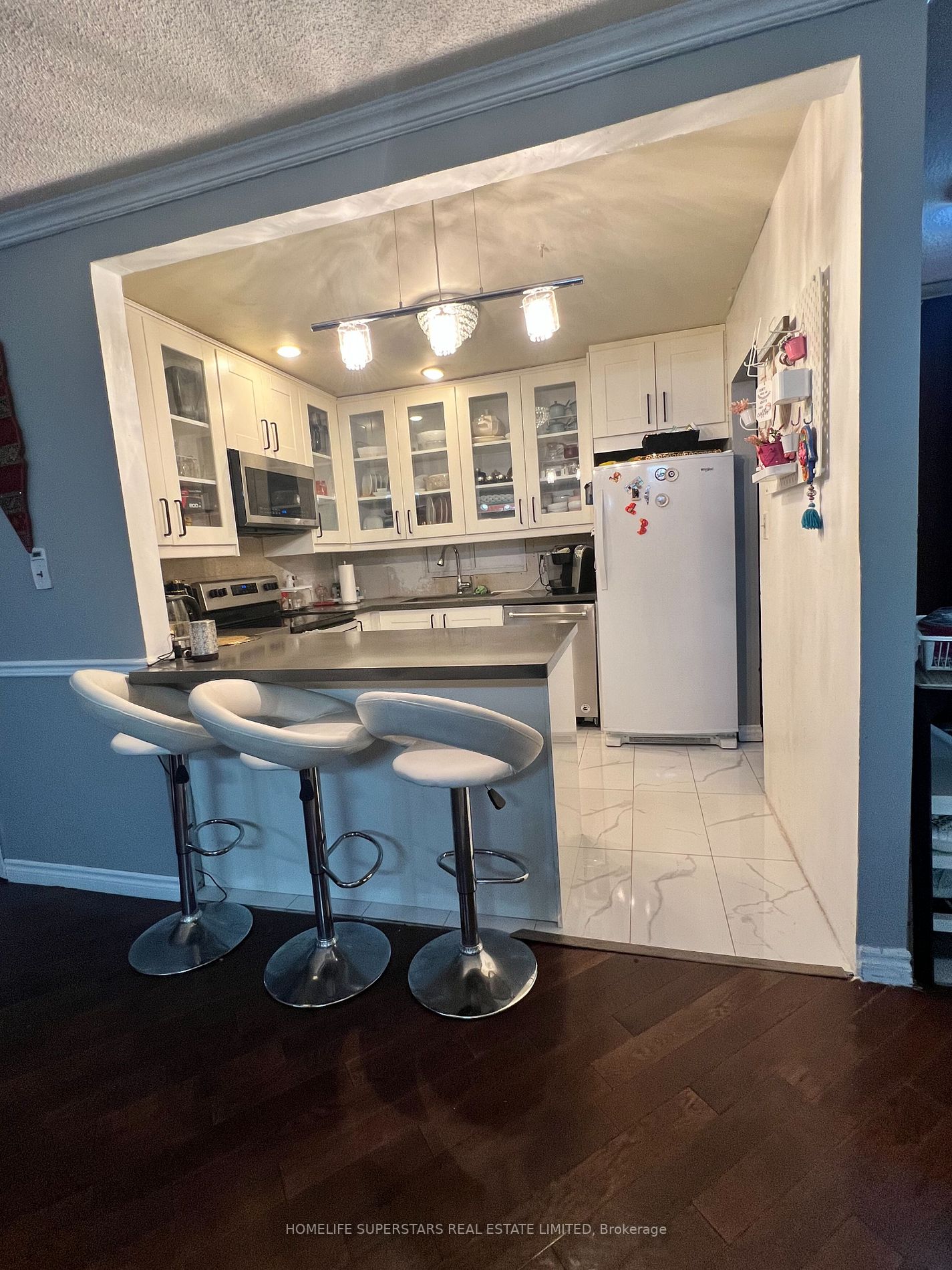 3145 Cantelon Cres