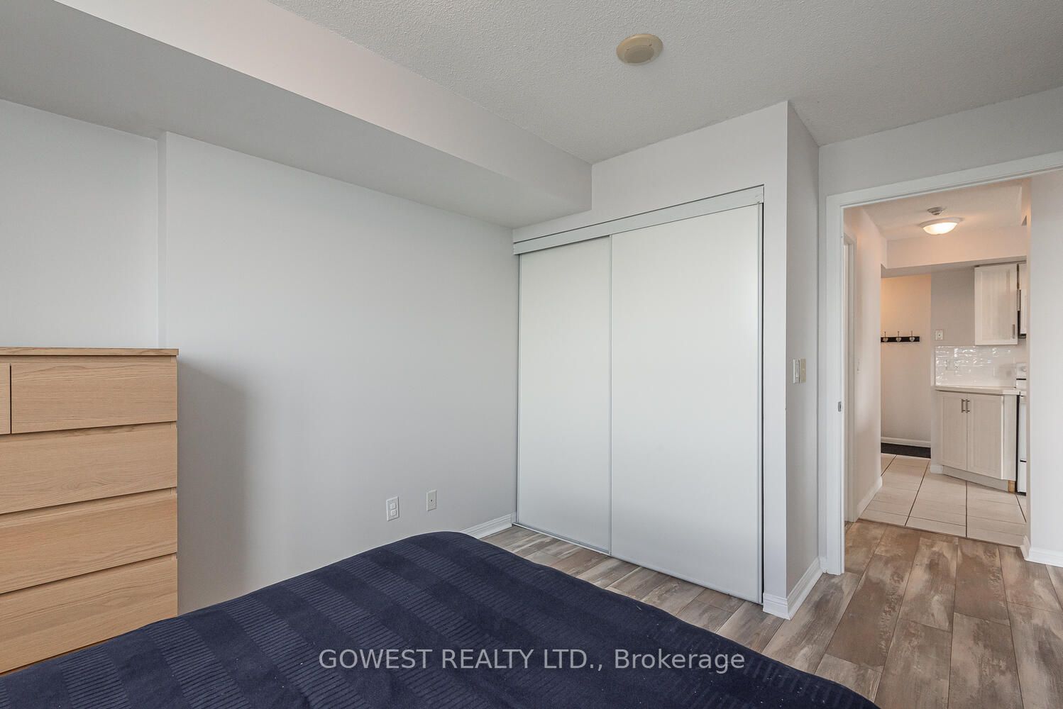 4 Elsinore Path, #912