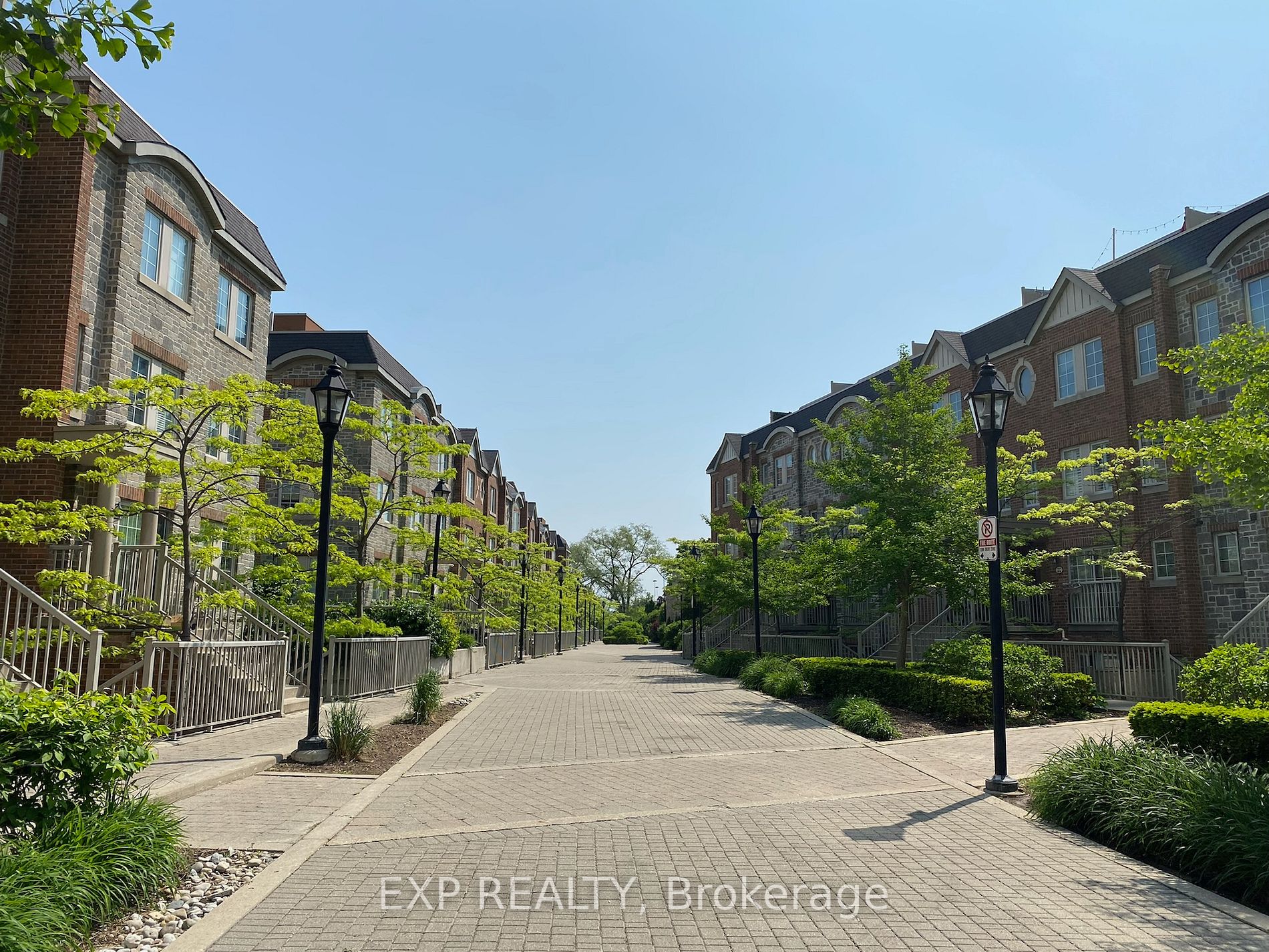95 The Queensway Ave, #Th68
