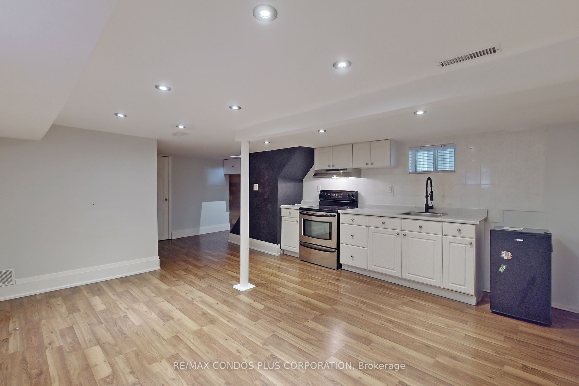 640 Runnymede Rd, #Bsmt