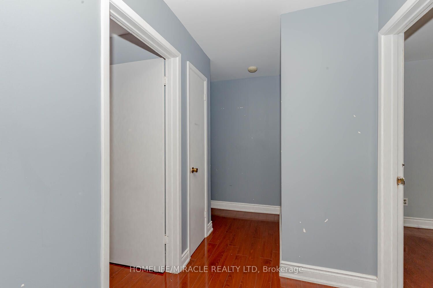 3410 Chipley Cres