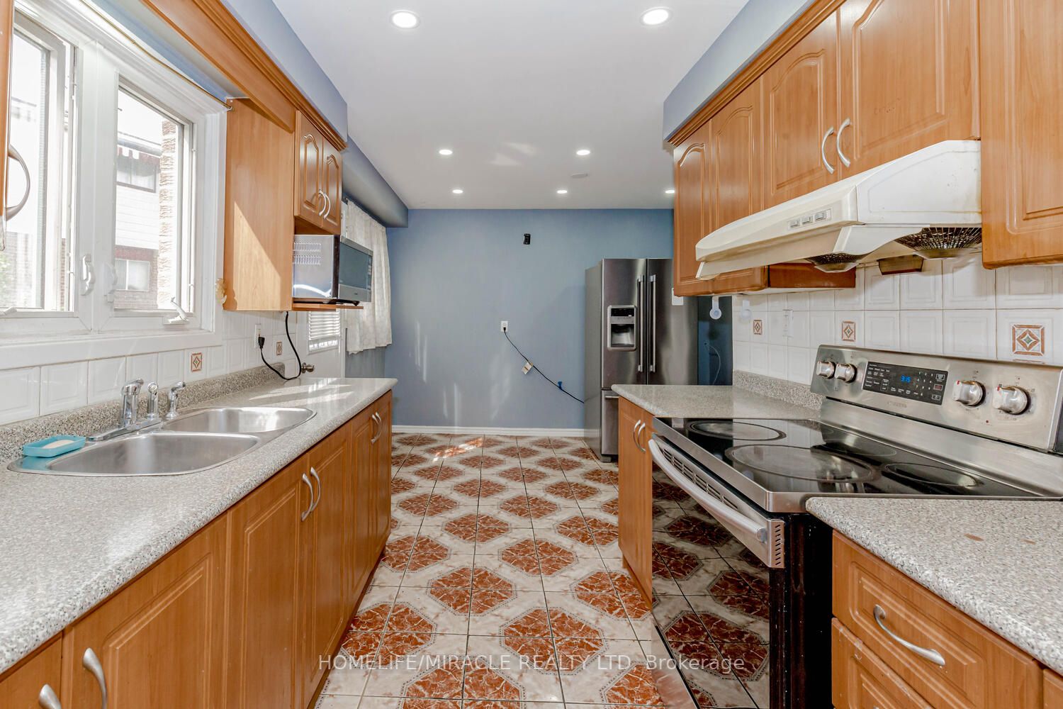 3410 Chipley Cres
