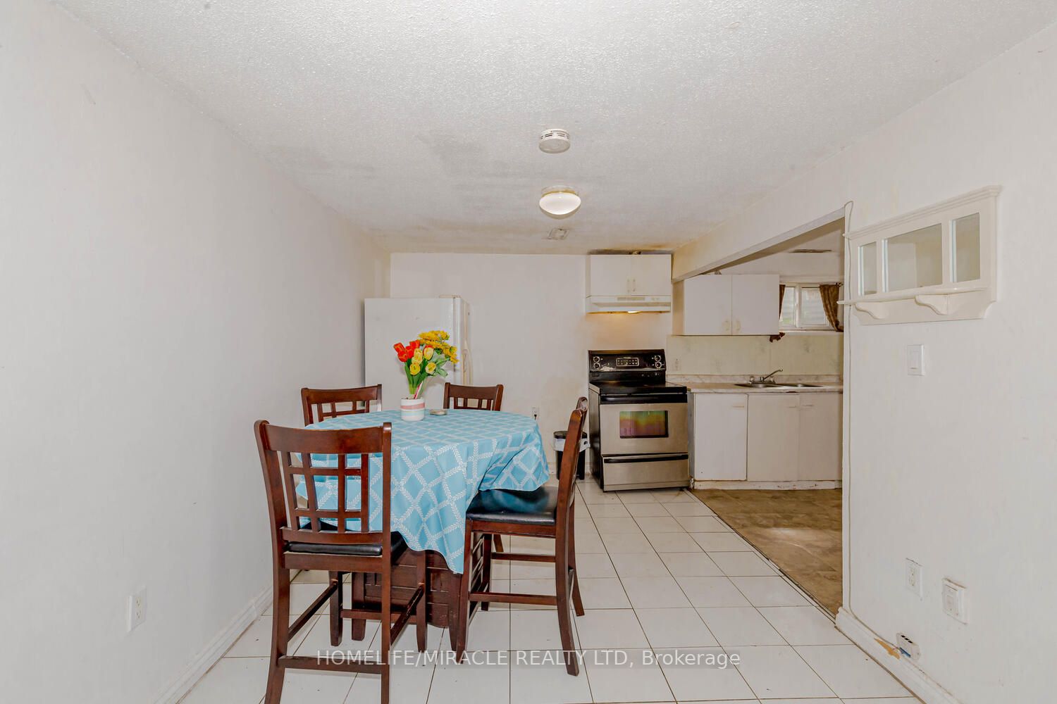 3410 Chipley Cres
