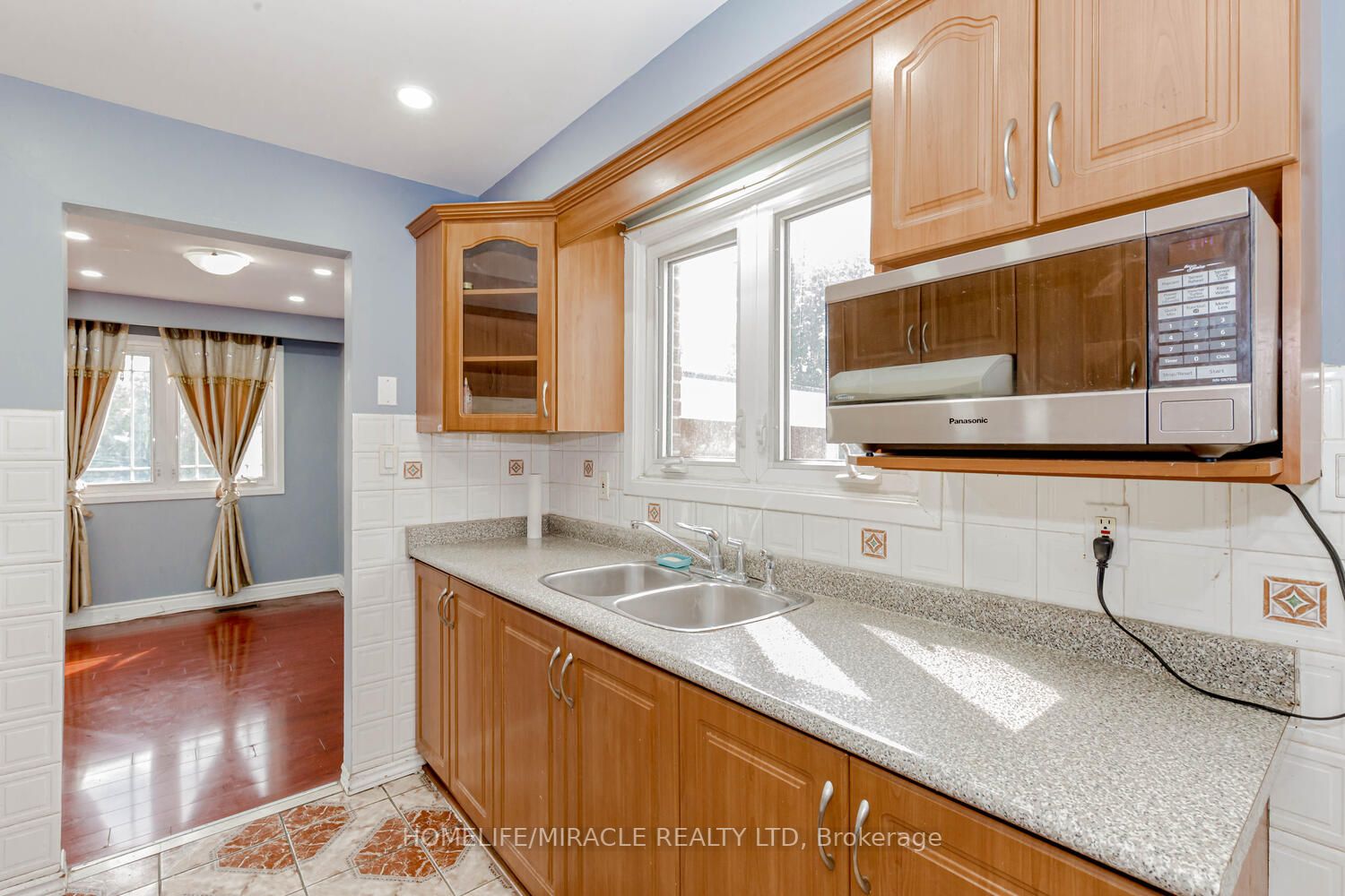 3410 Chipley Cres