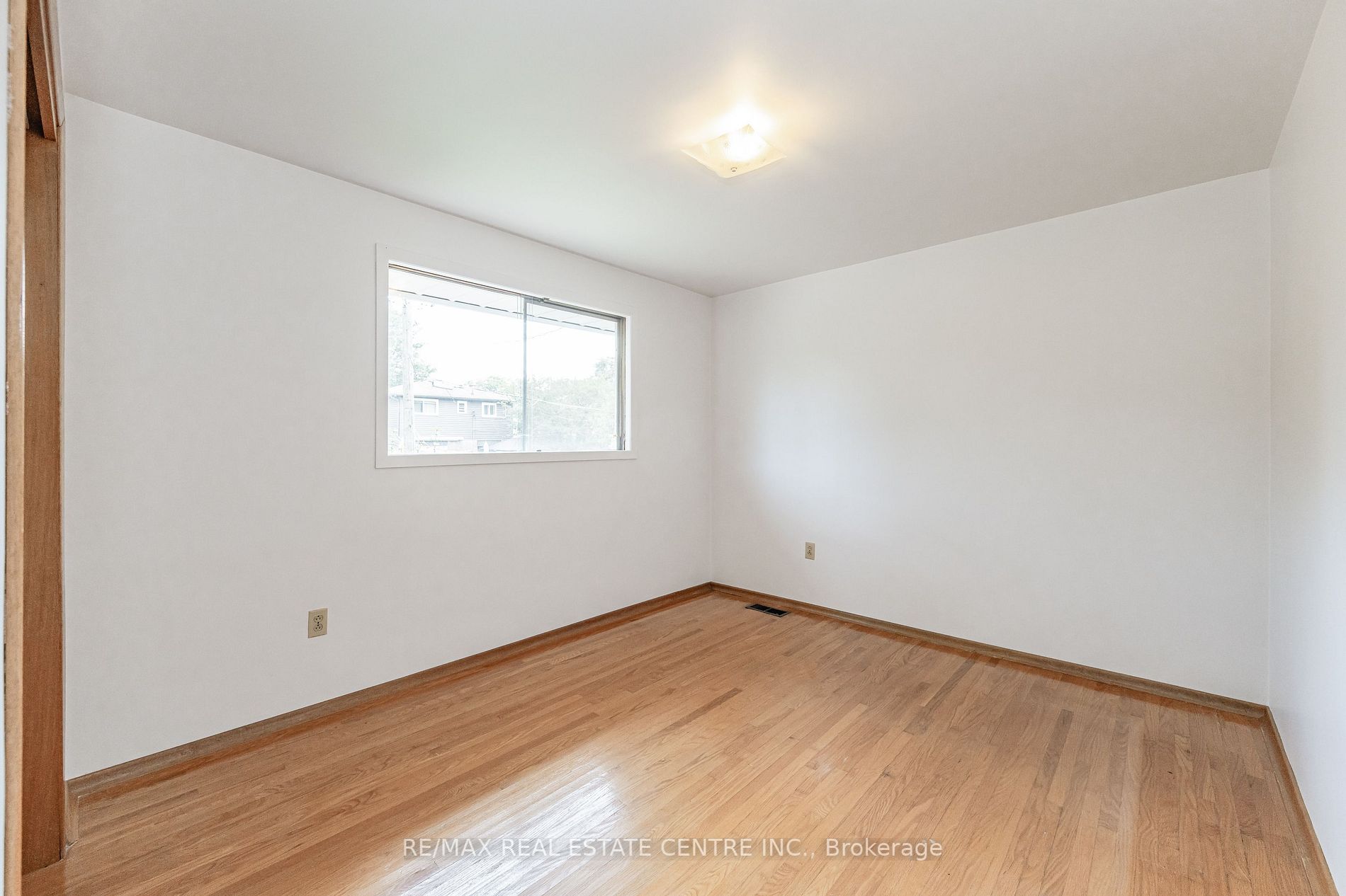 2402 Tait Avenue