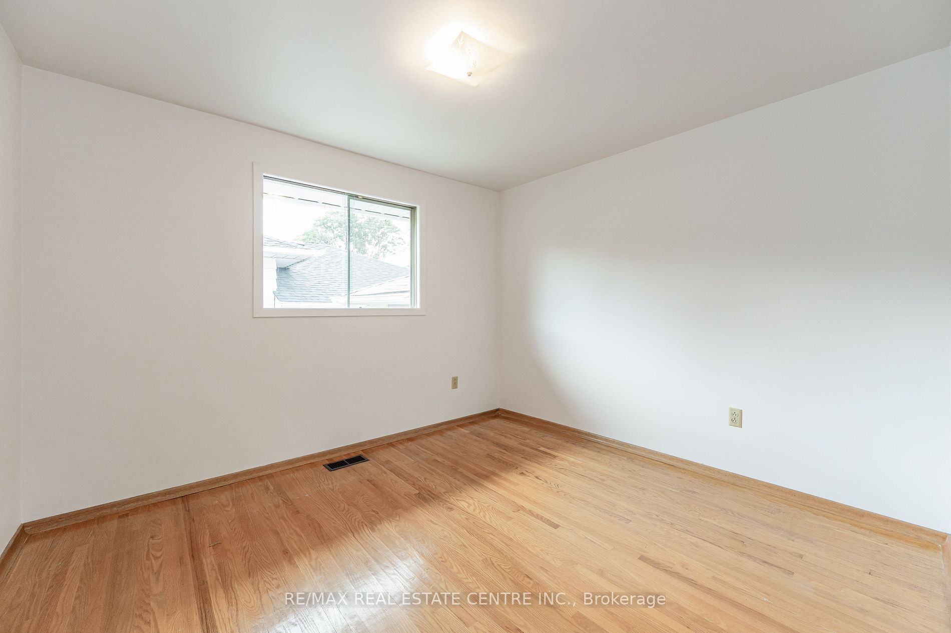 2402 Tait Avenue