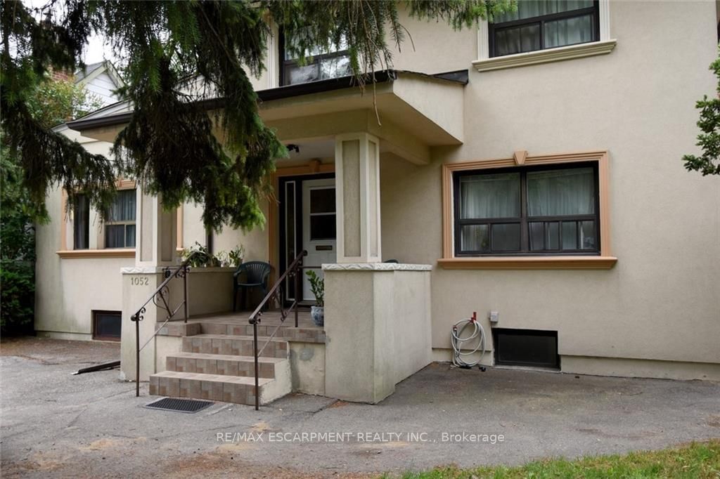 1052 Deta Rd