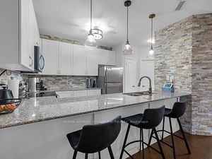 383 Main St E, #114
