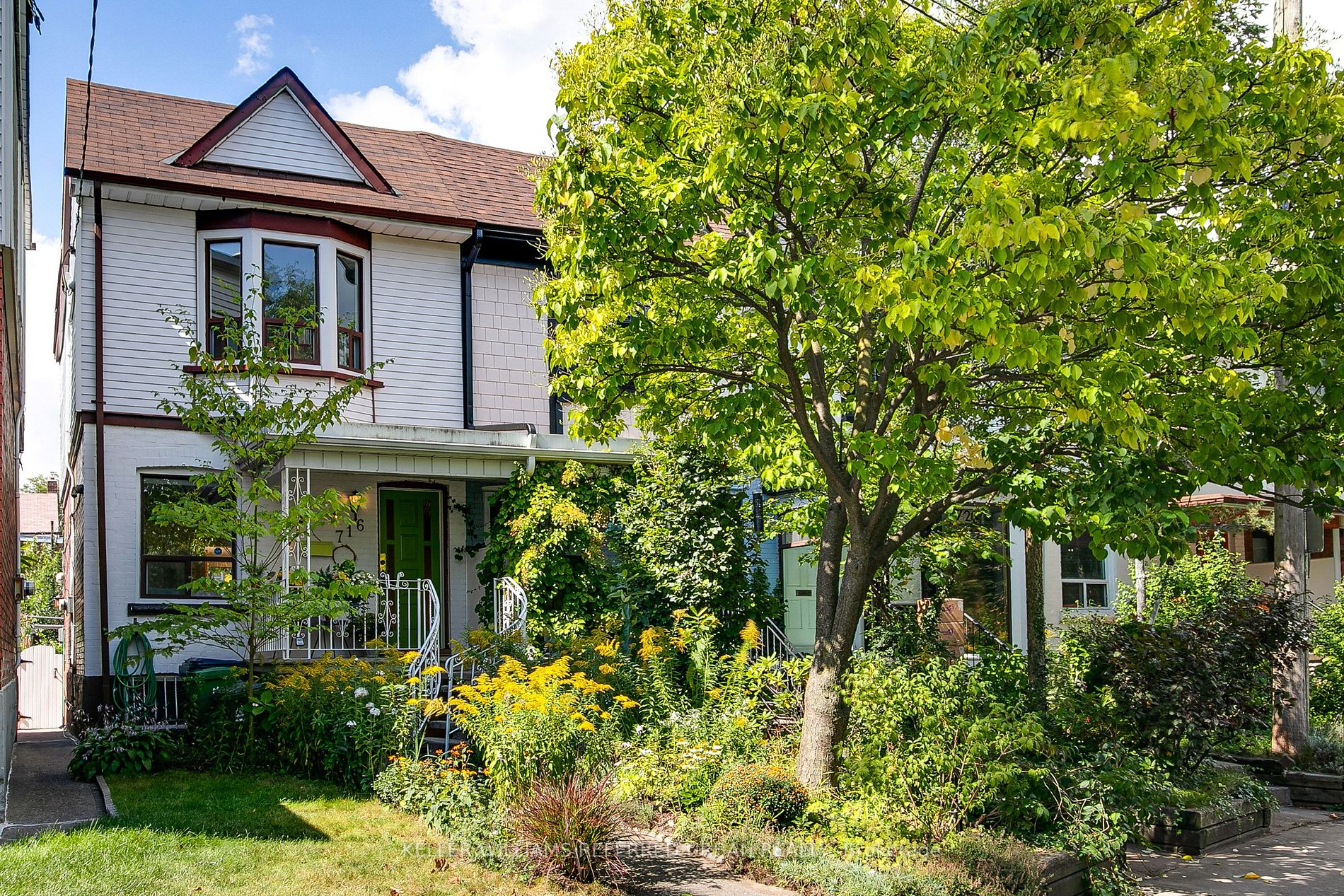 716 Brock Ave