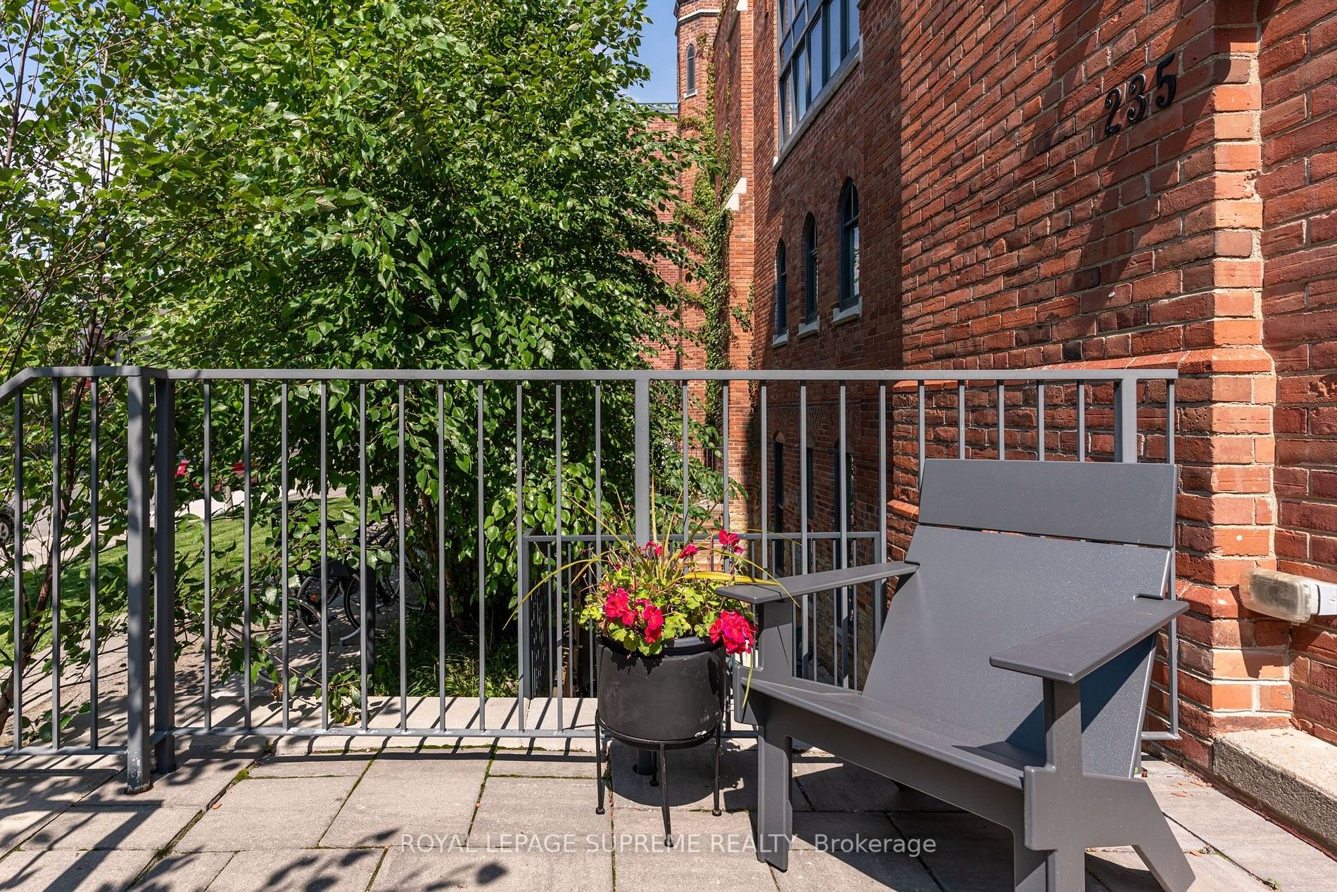 235 Perth Ave, #11