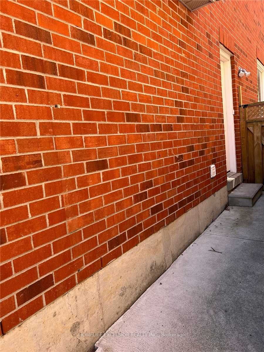 2865 Tradewind(Basement) Dr