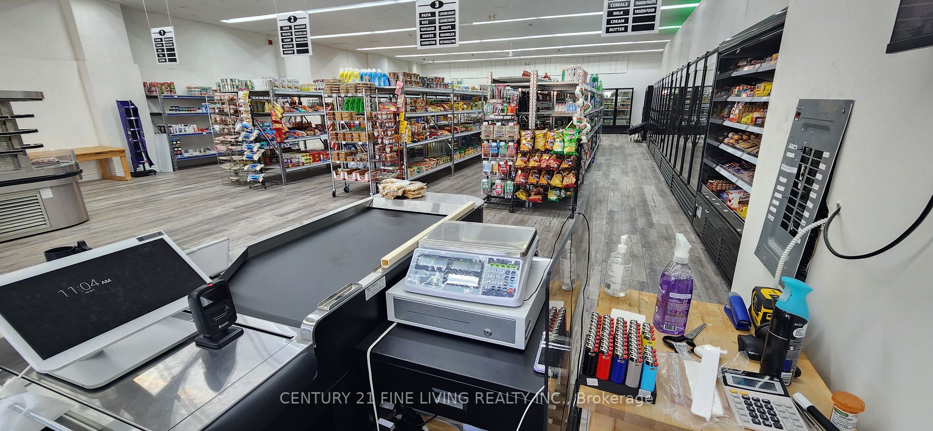 2863 Lake Shore Blvd W, #Main