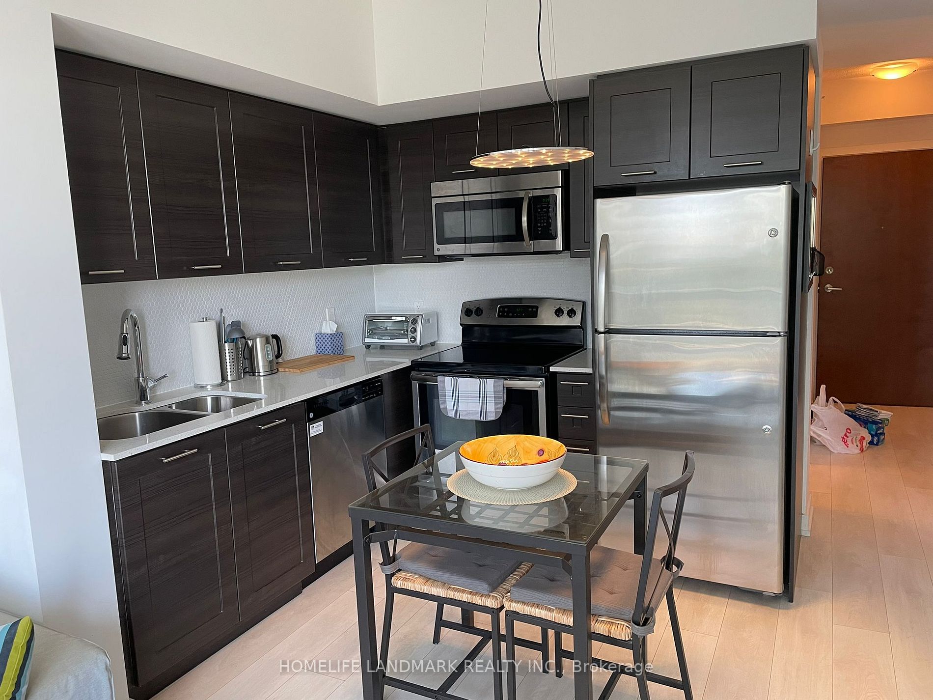 Listing W6813416 - Large Photo # 4