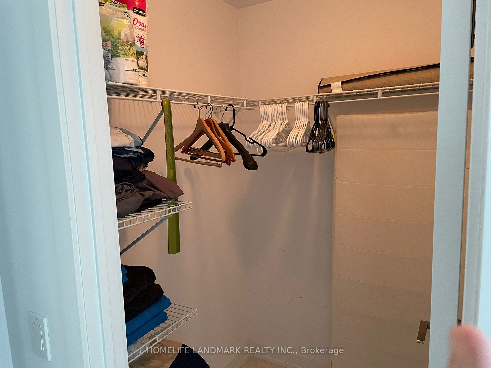 Listing W6813416 - Large Photo # 8