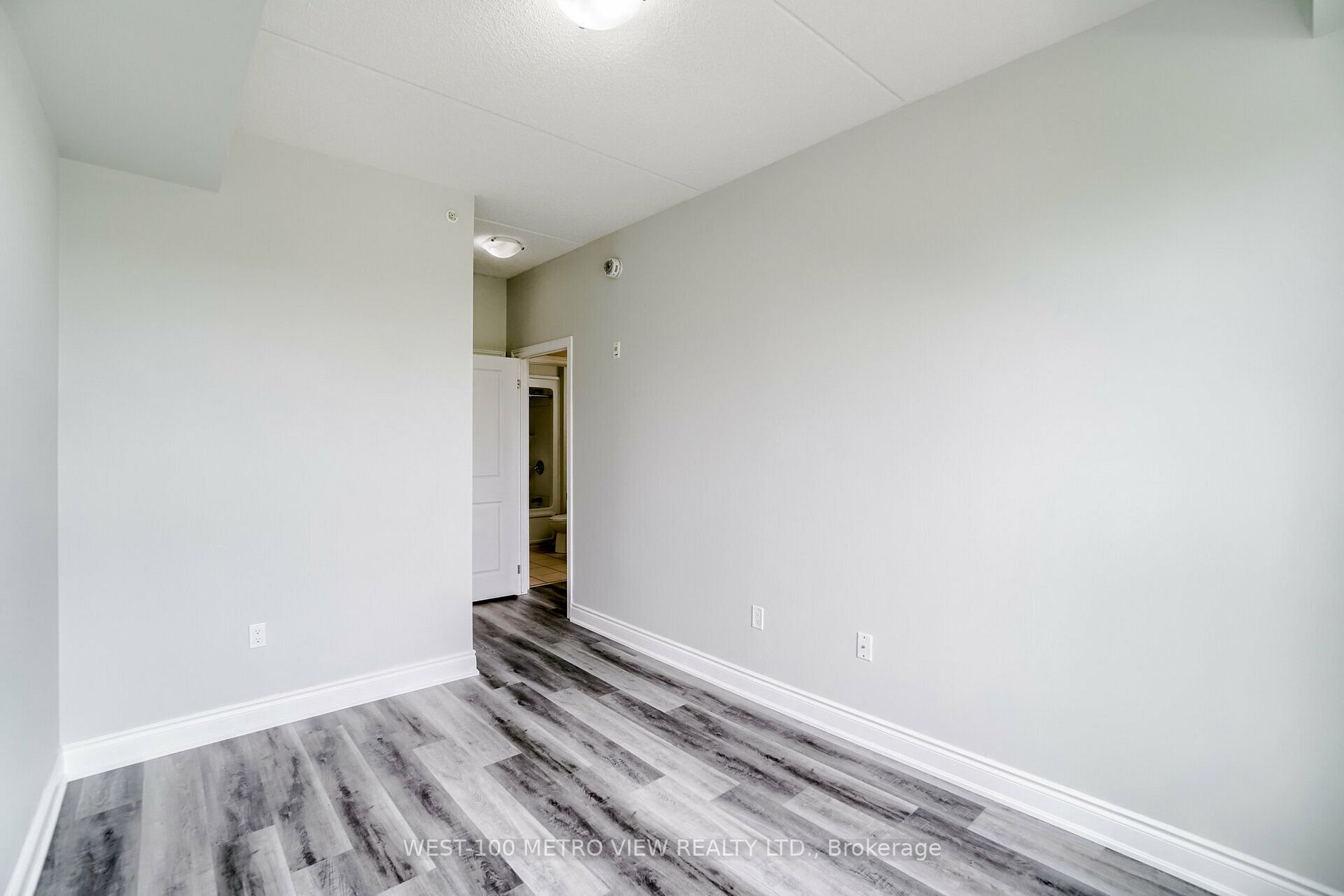 640 Sauve Street, #105