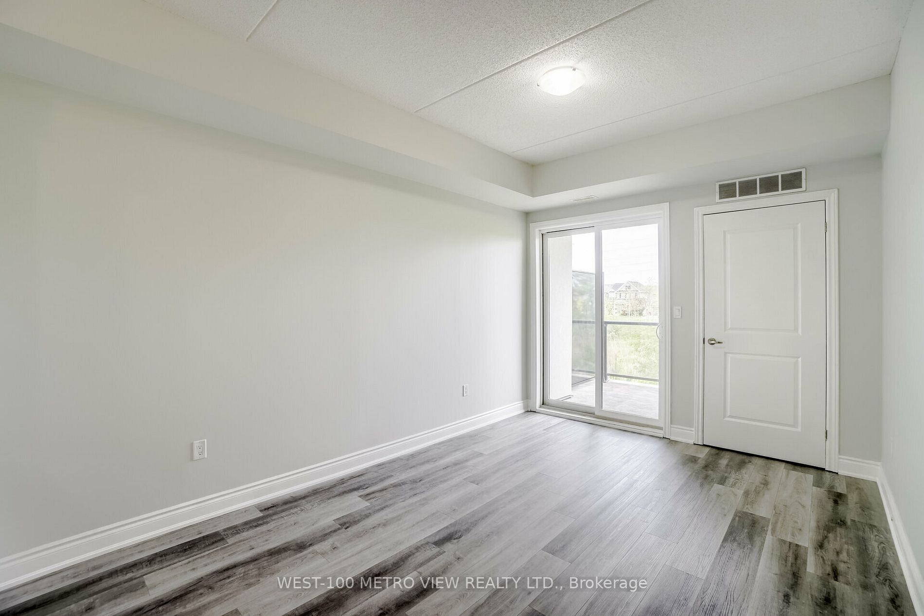 640 Sauve Street, #105