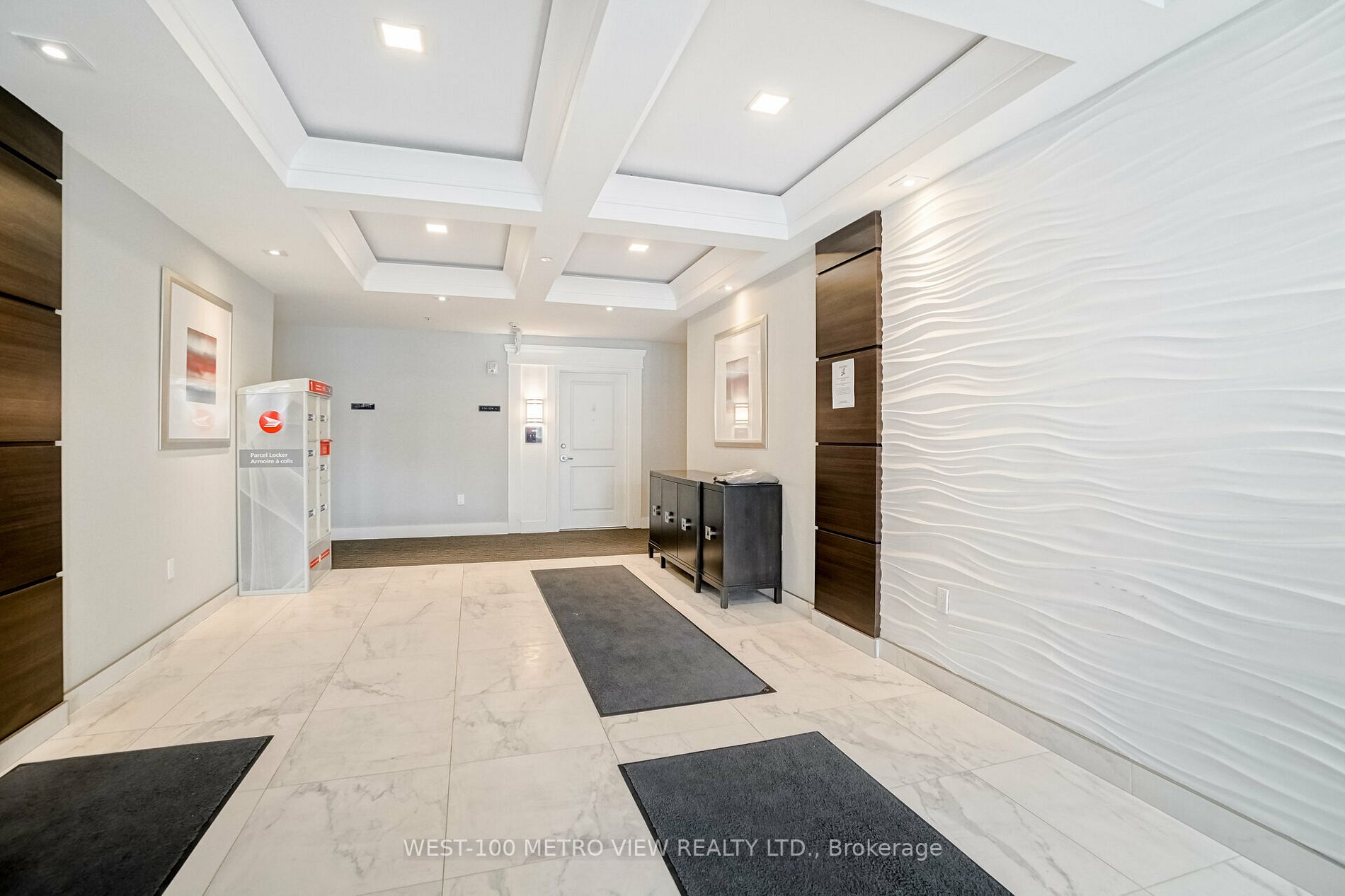 640 Sauve St, #105