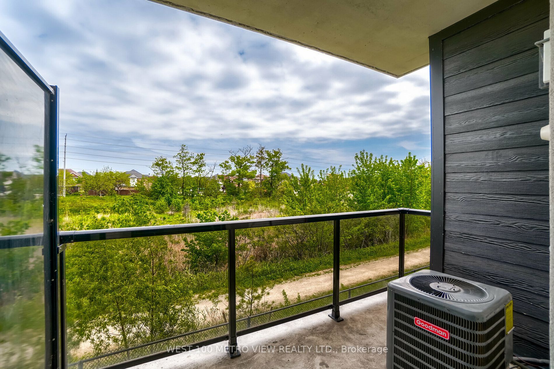 640 Sauve Street, #105