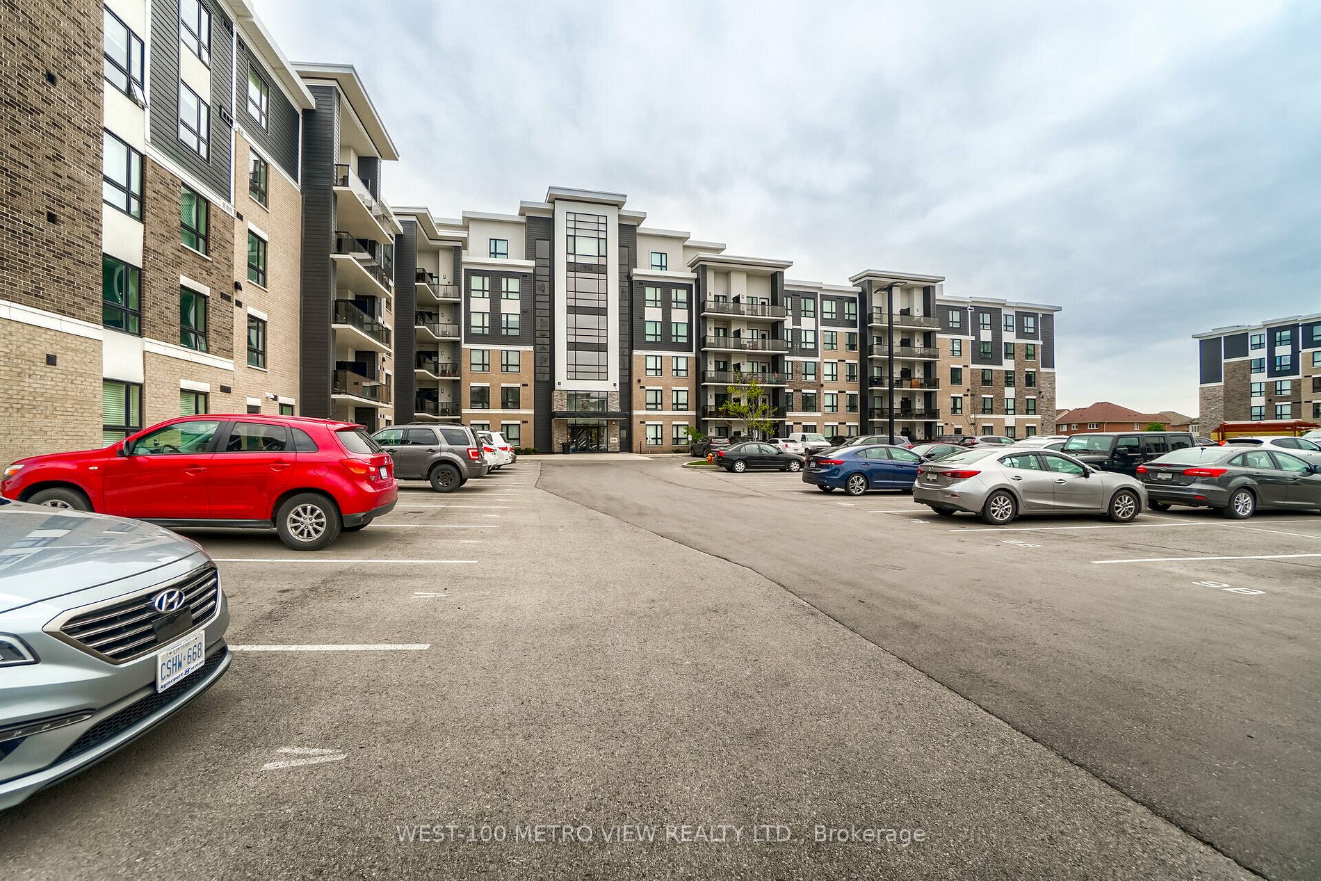 640 Sauve St, #105
