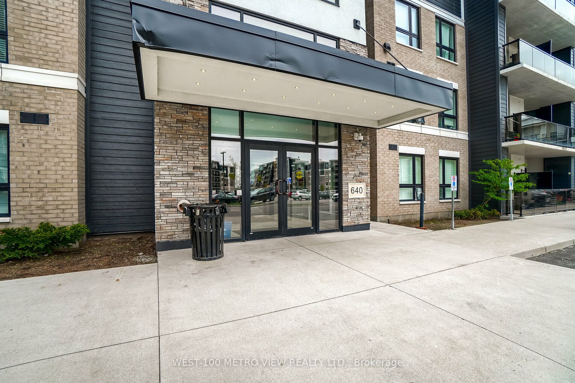 640 Sauve St, #105