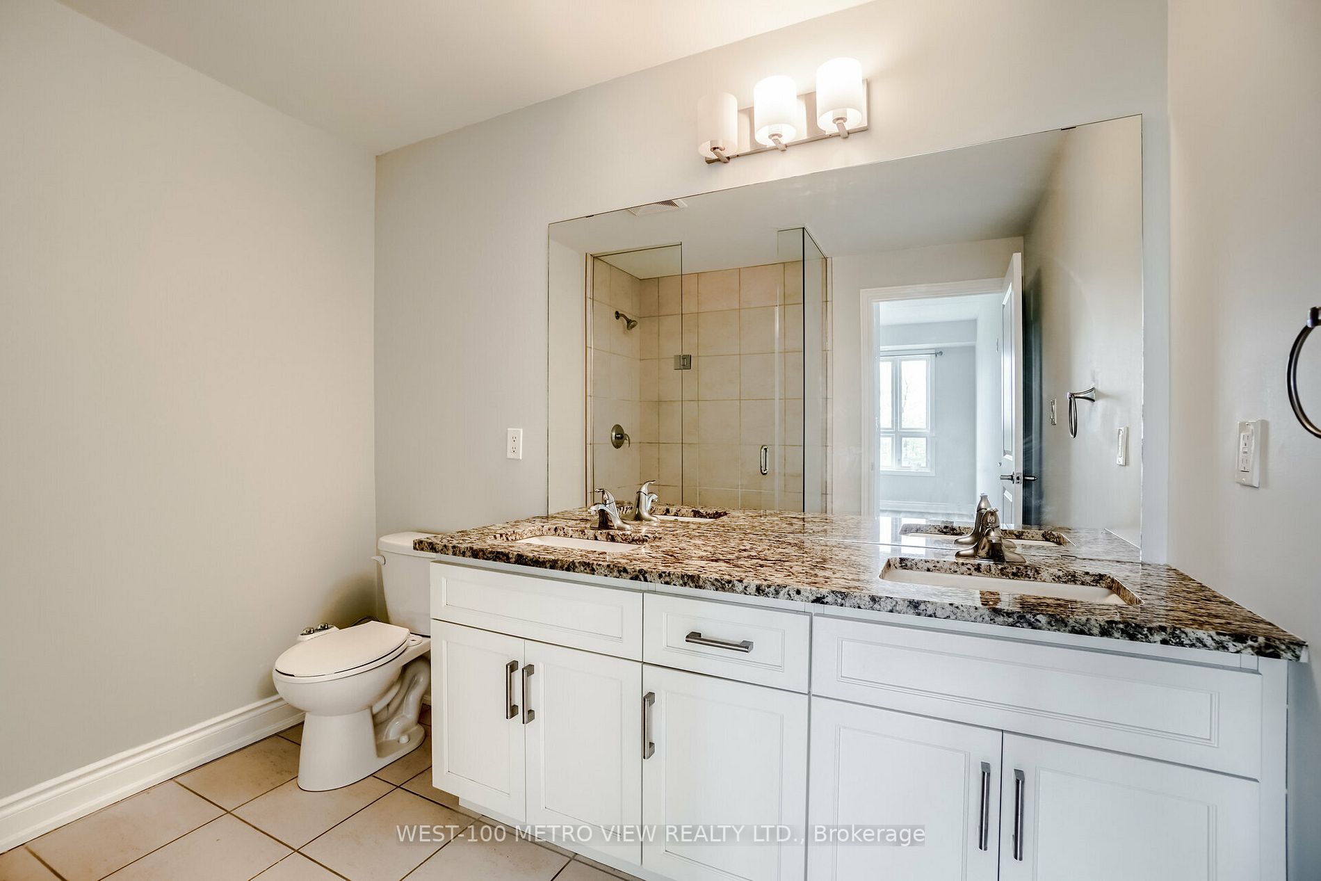 640 Sauve Street, #105