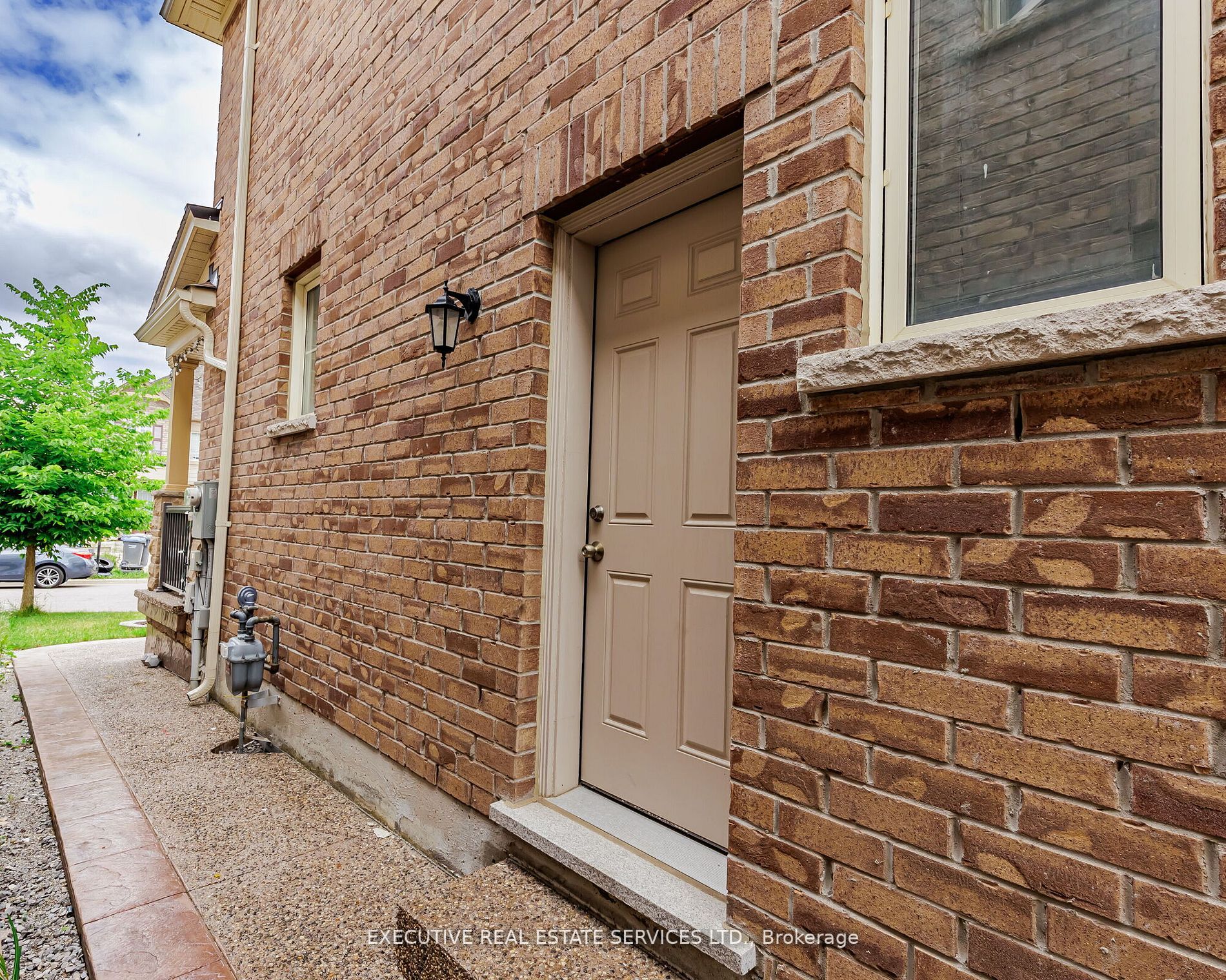 52 Bernadino St