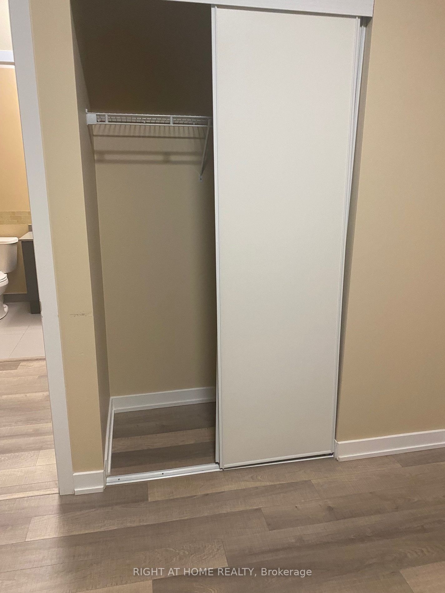 5240 Dundas St, #411