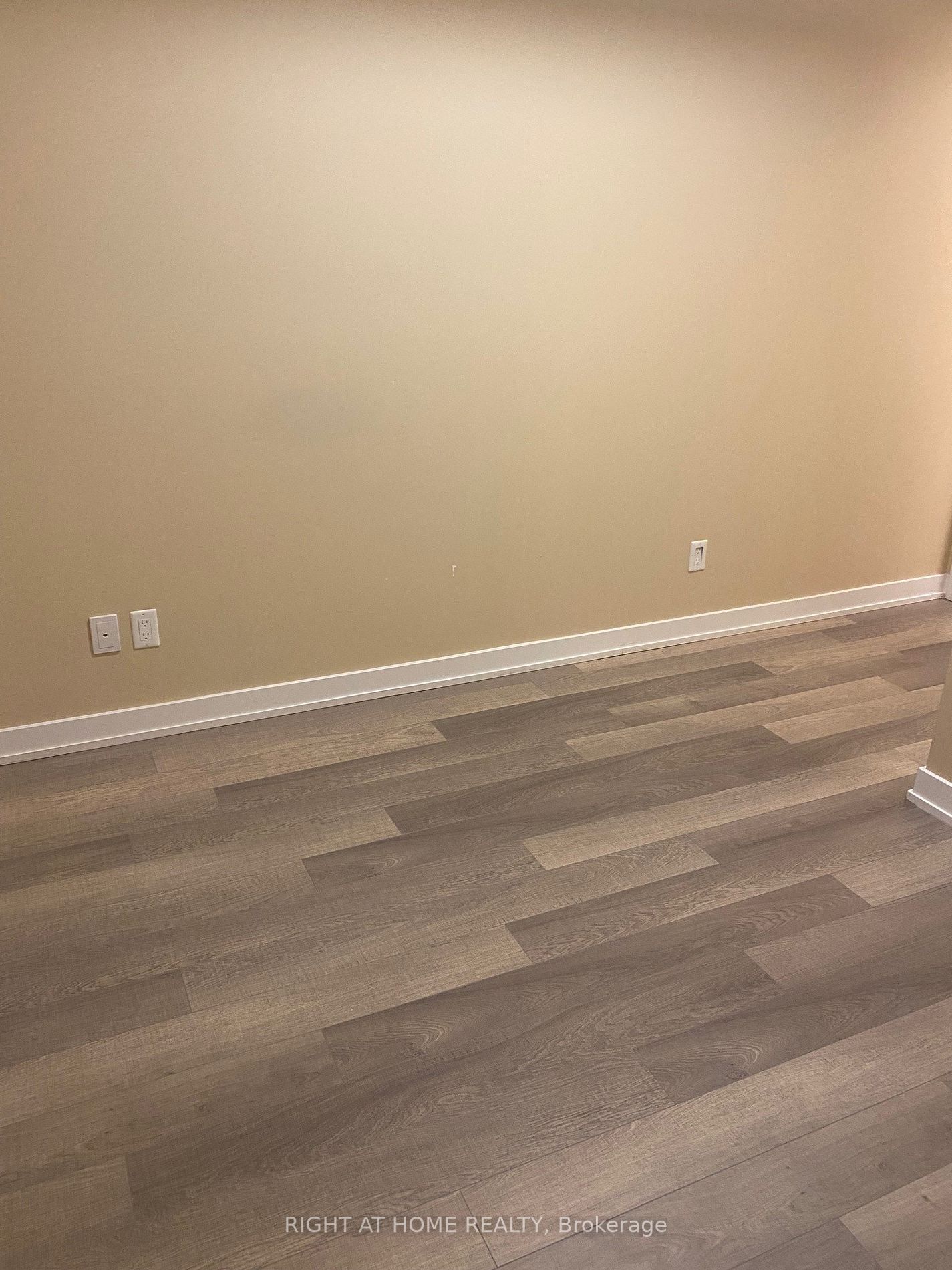 5240 Dundas St, #411