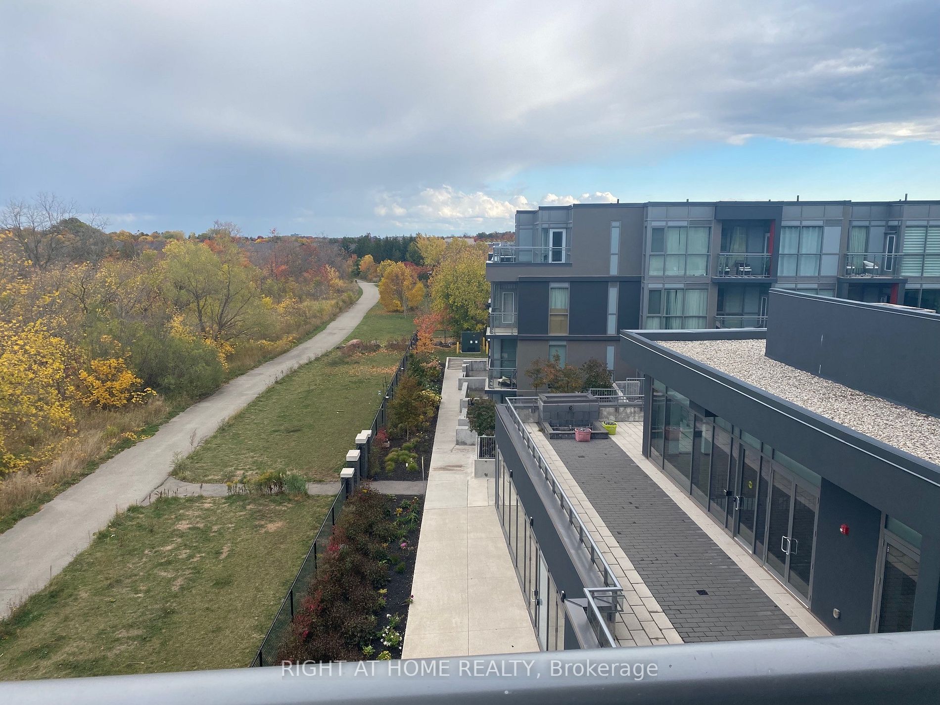 5240 Dundas St, #411