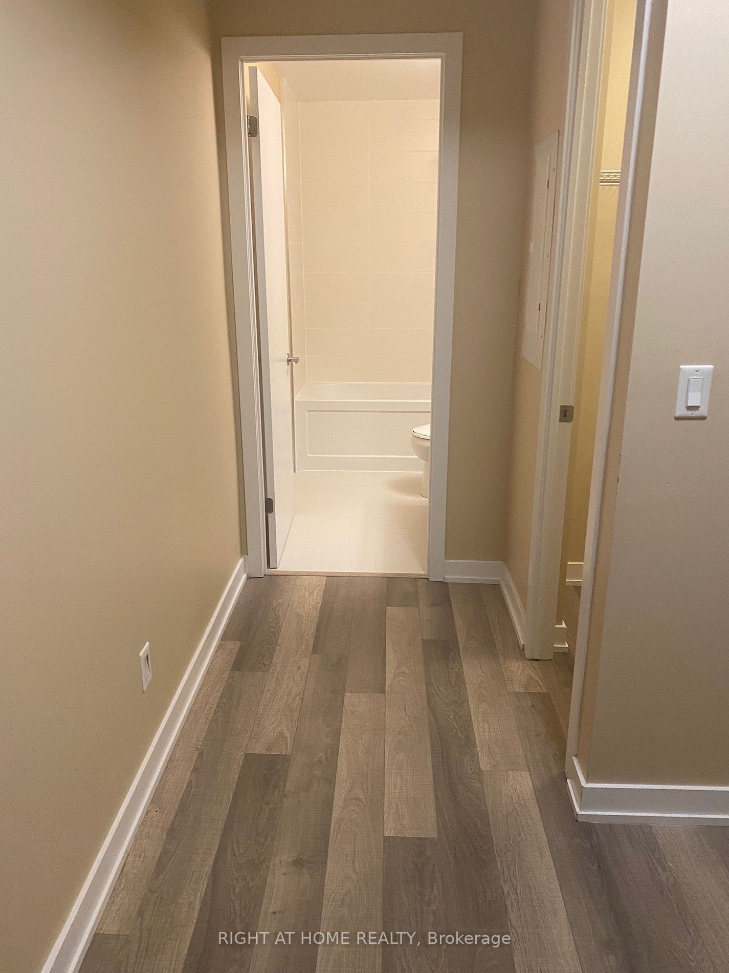 5240 Dundas St, #411