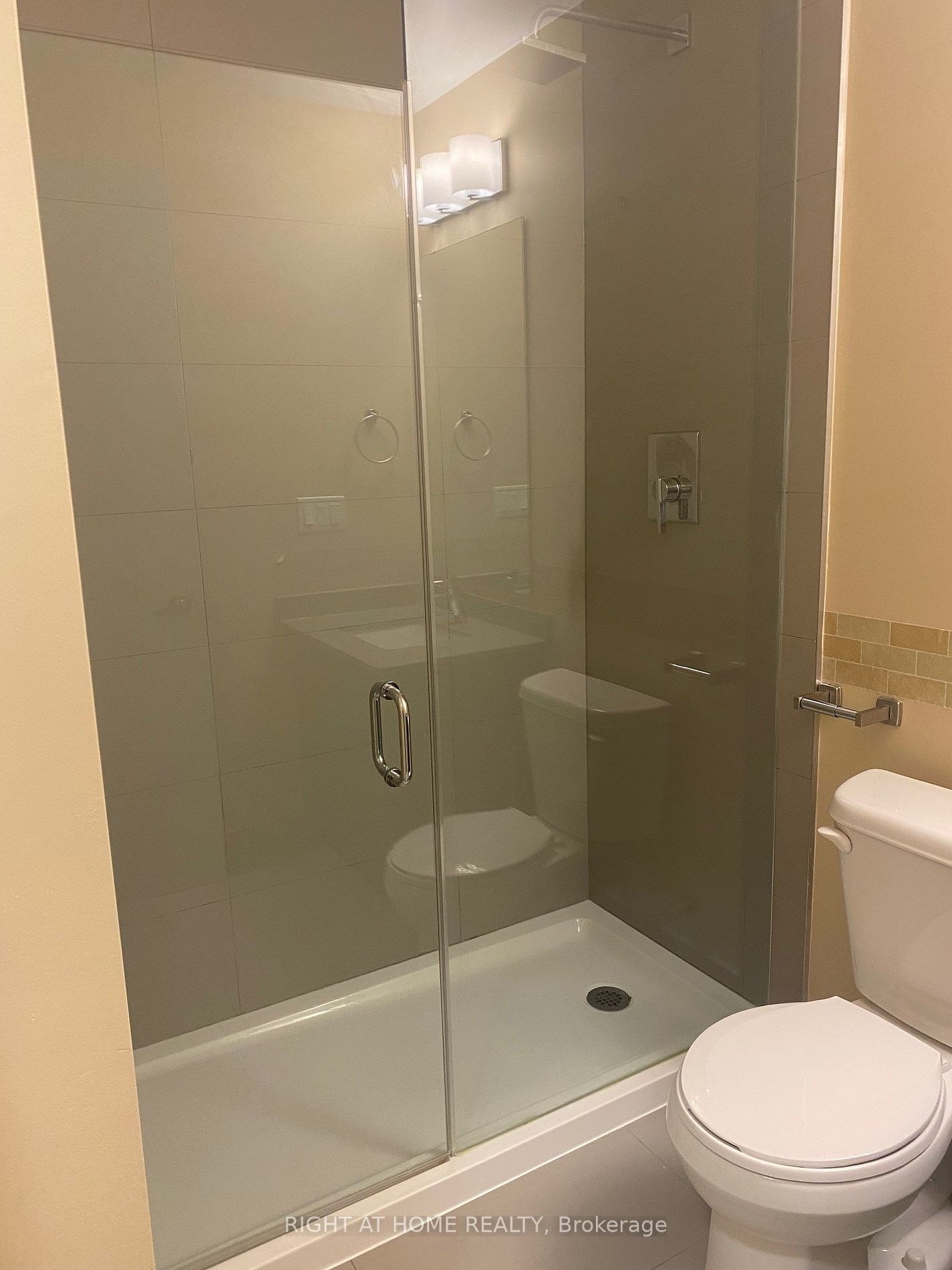 5240 Dundas St, #411